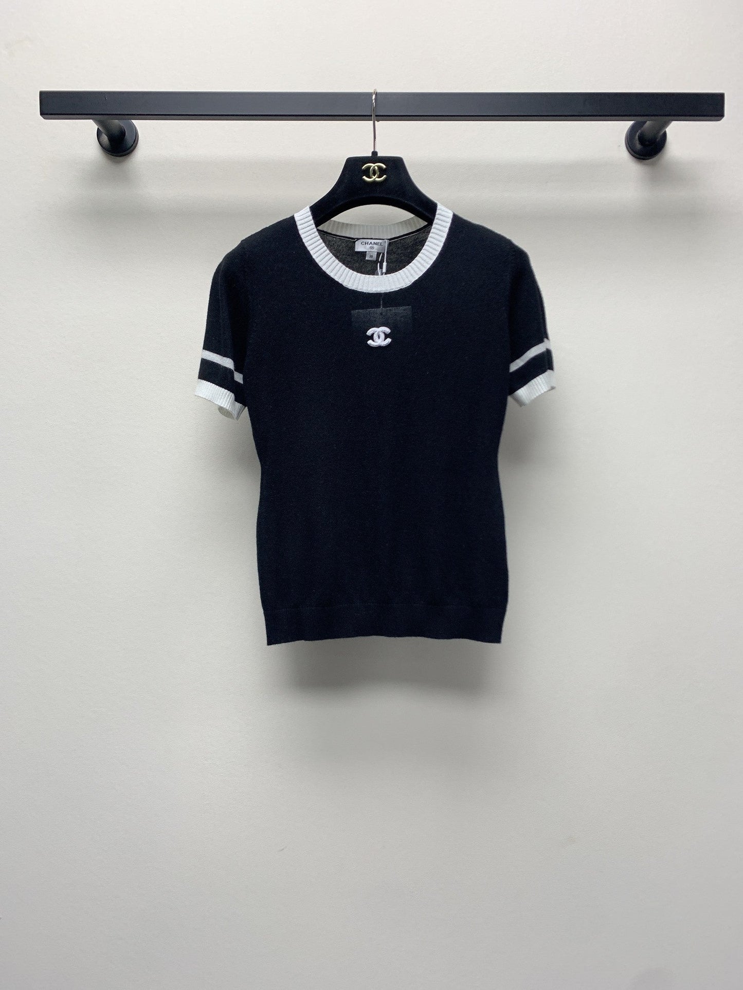 25 Round neck perspective knitted short sleeved shirt