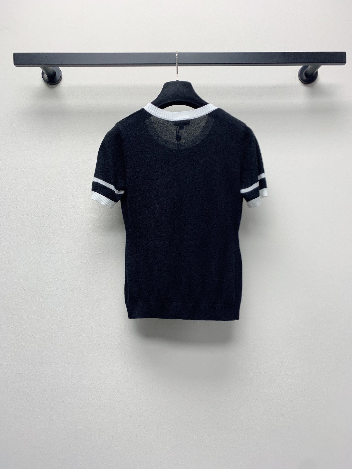 25 Round neck perspective knitted short sleeved shirt