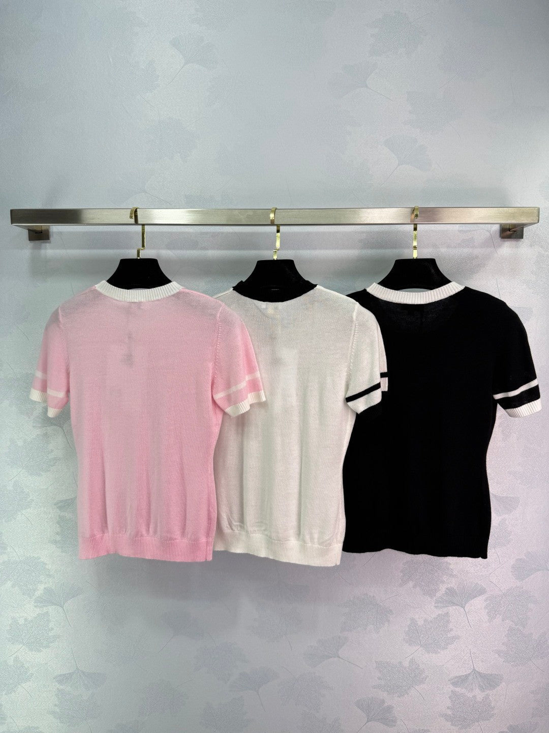 25 Round neck perspective knitted short sleeved shirt