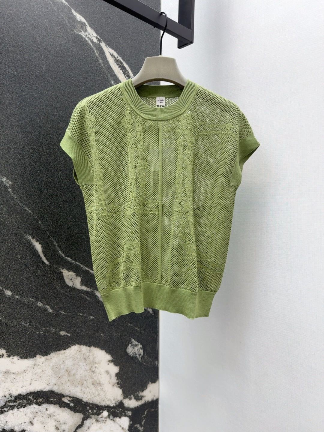 25 Jacquard hollow knitted top