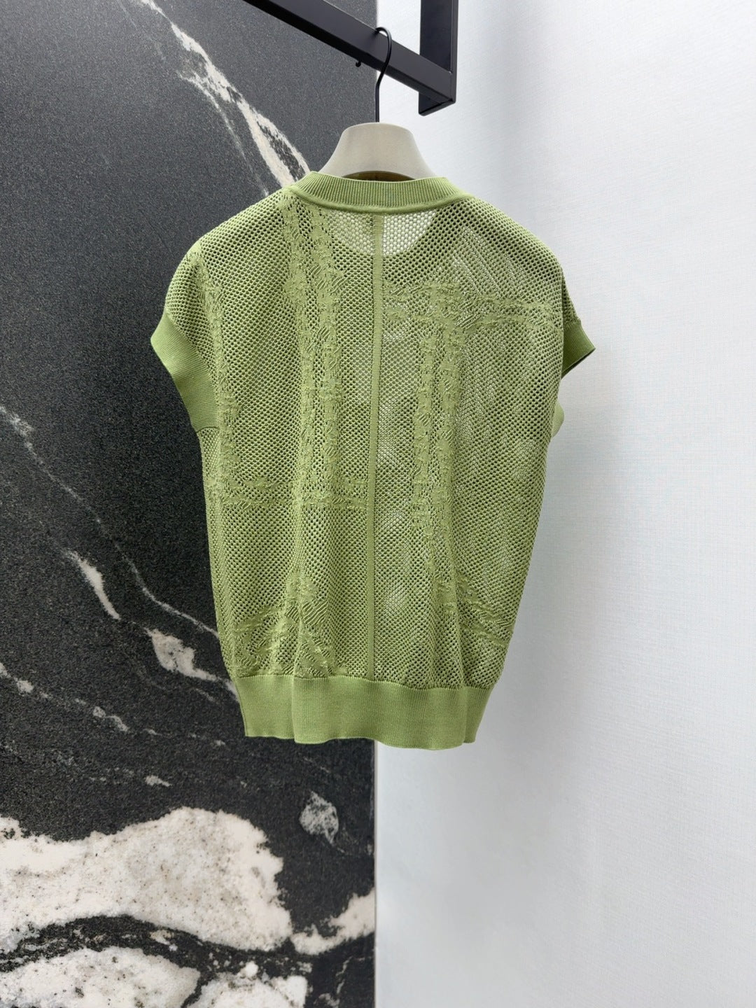 25 Jacquard hollow knitted top