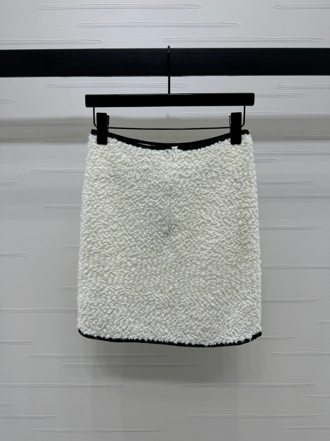 25 Particle velvet knitted short skirt