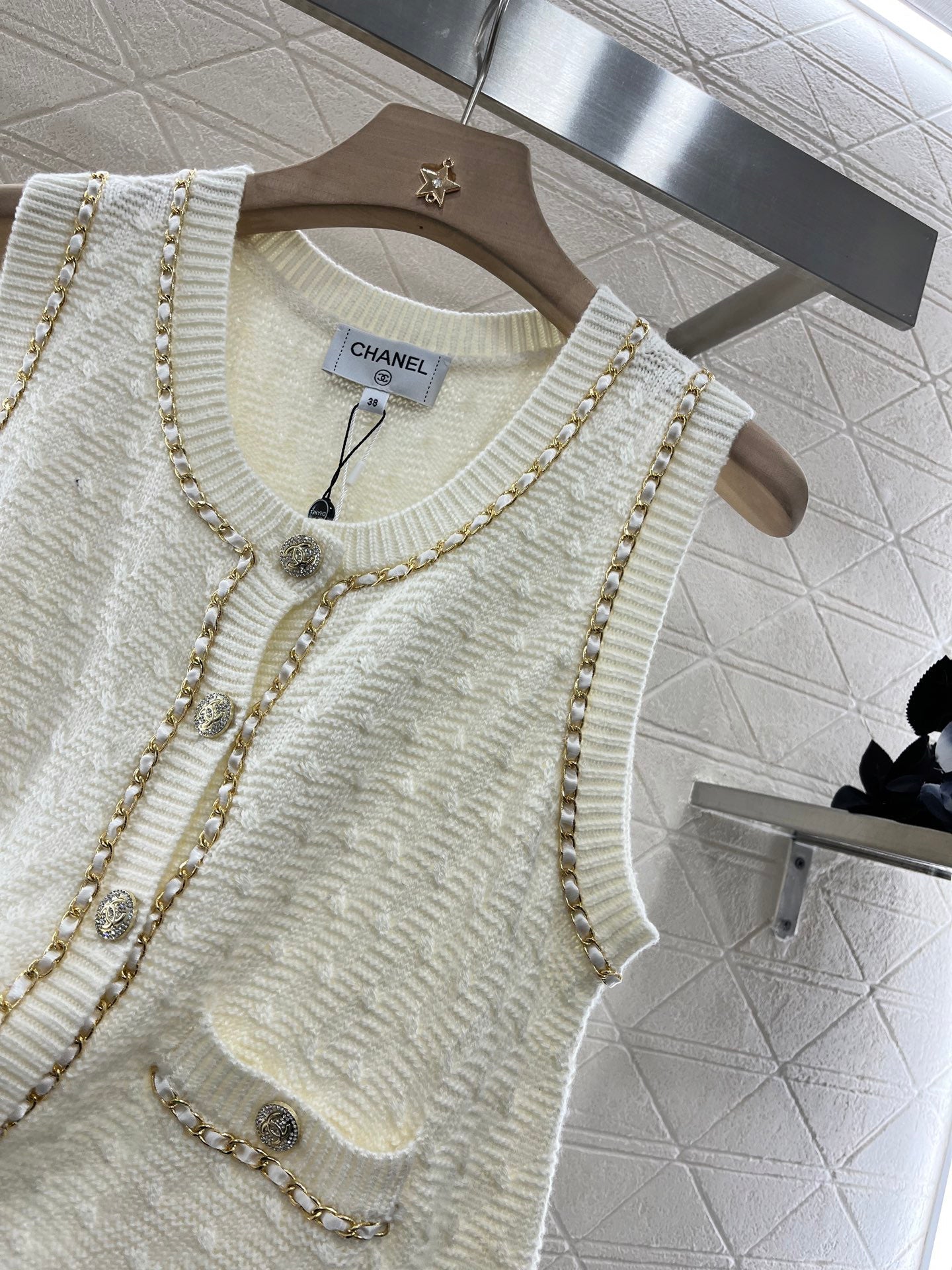 2025 New Leather Chain Knitted Vest