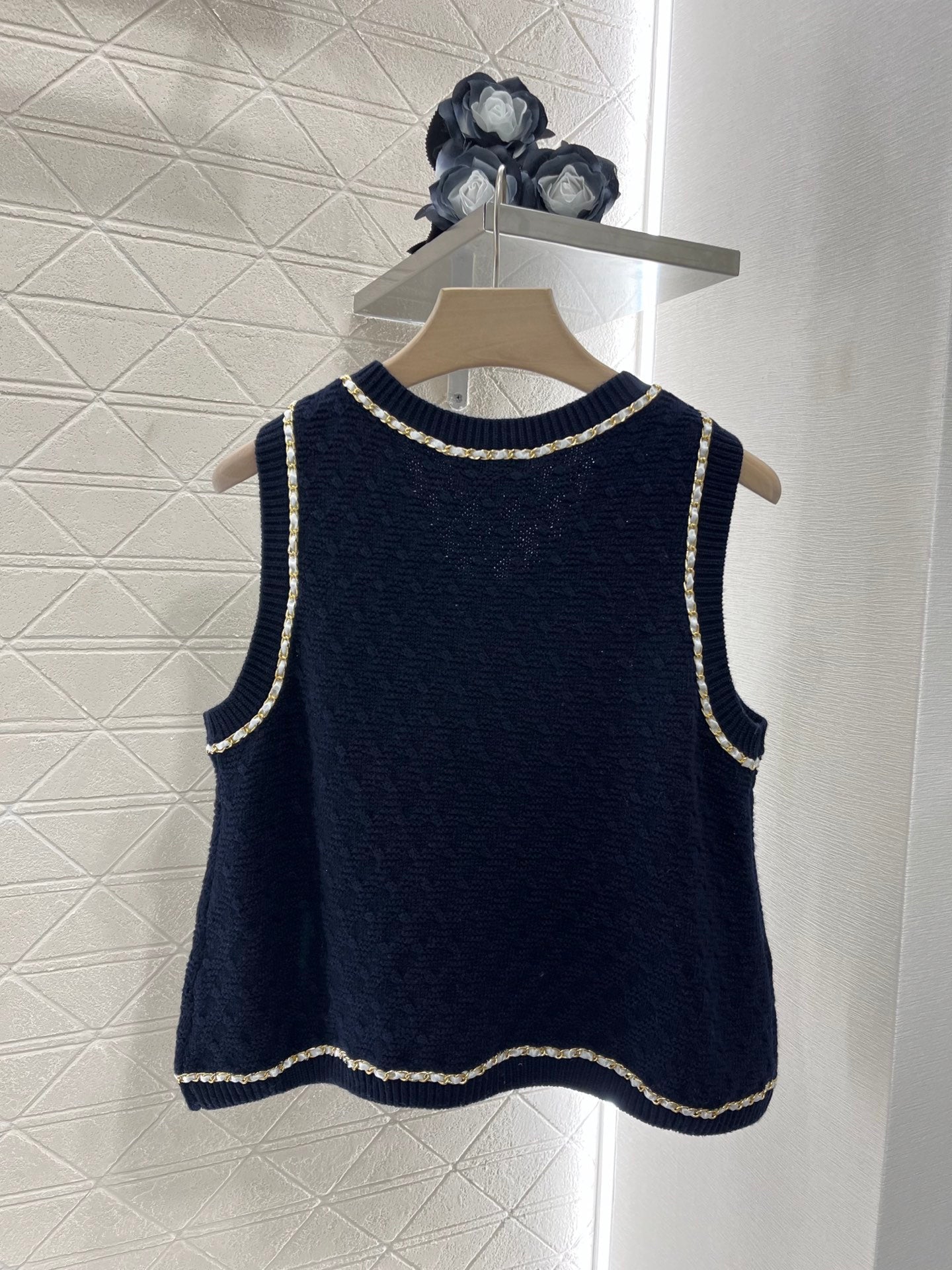2025 New Leather Chain Knitted Vest