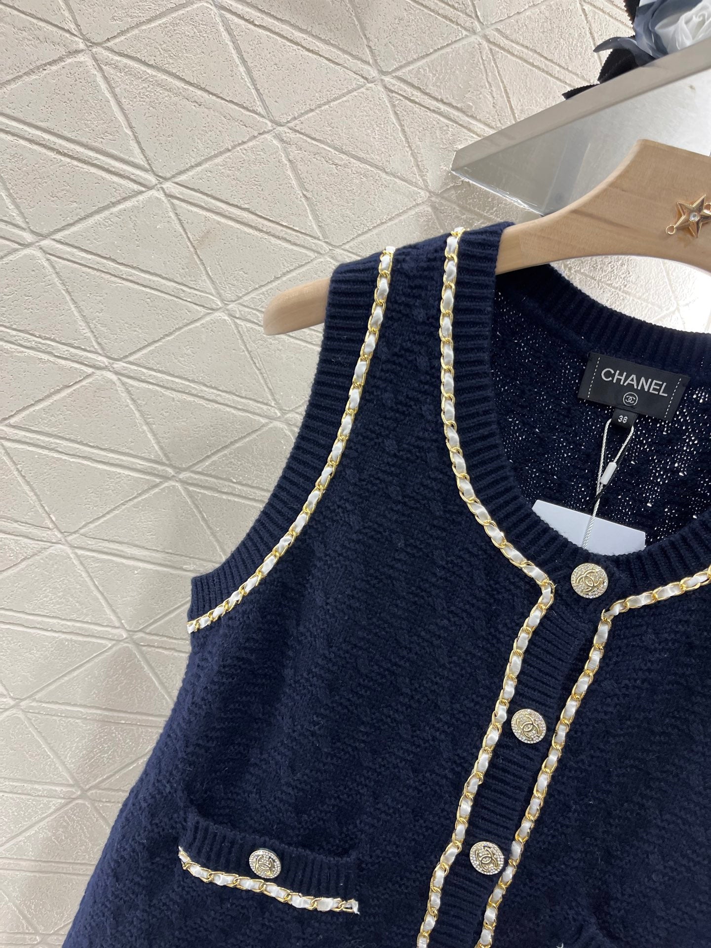 2025 New Leather Chain Knitted Vest