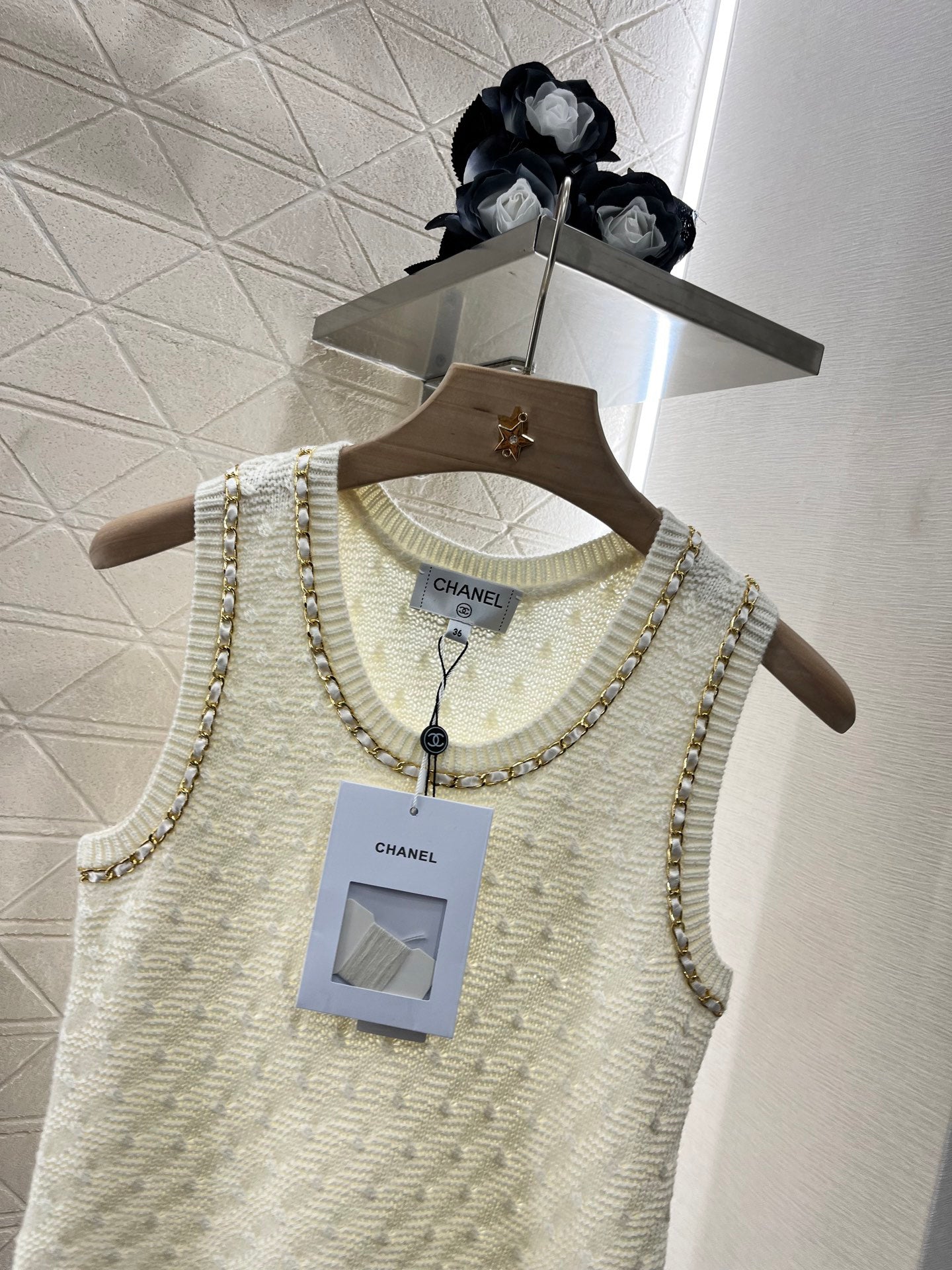 2025 New Leather Chain Knitted Vest