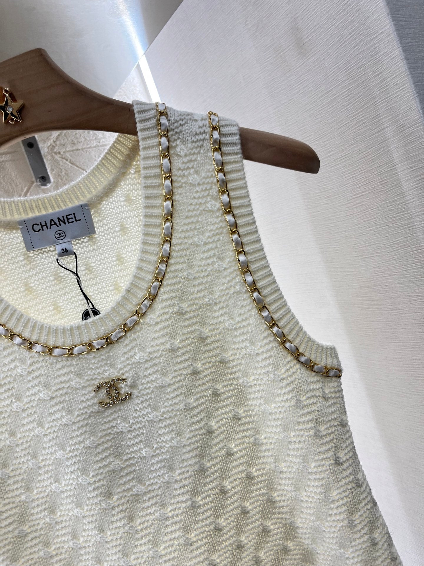 2025 New Leather Chain Knitted Vest