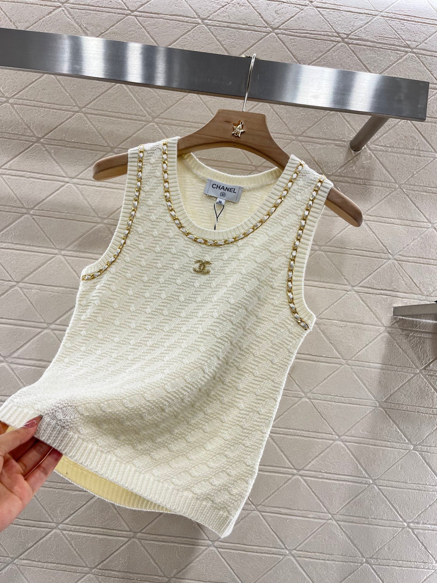 2025 New Leather Chain Knitted Vest