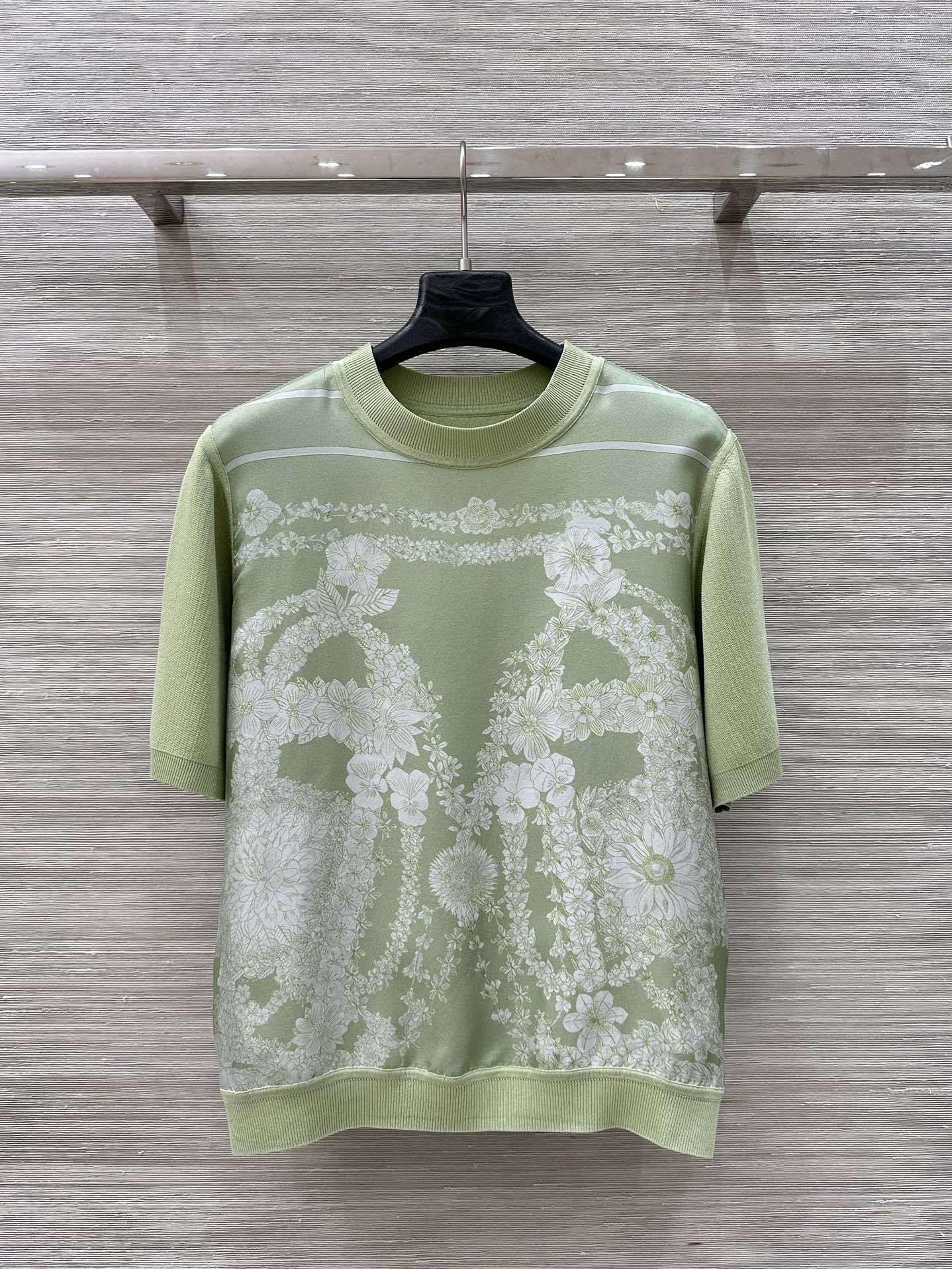 25 New Short Sleeves