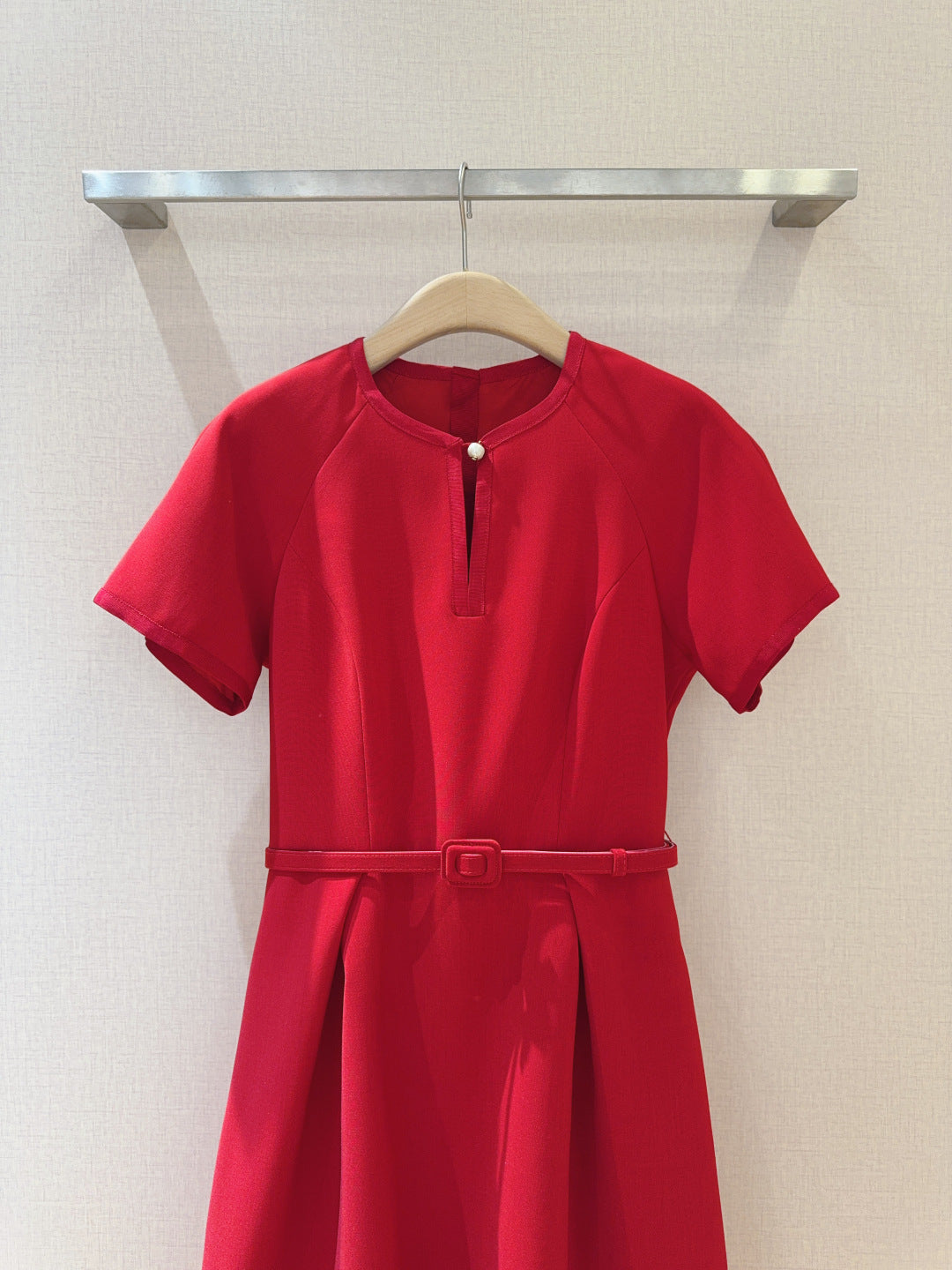 2025 new three-dimensional round neck raglan sleeve dress