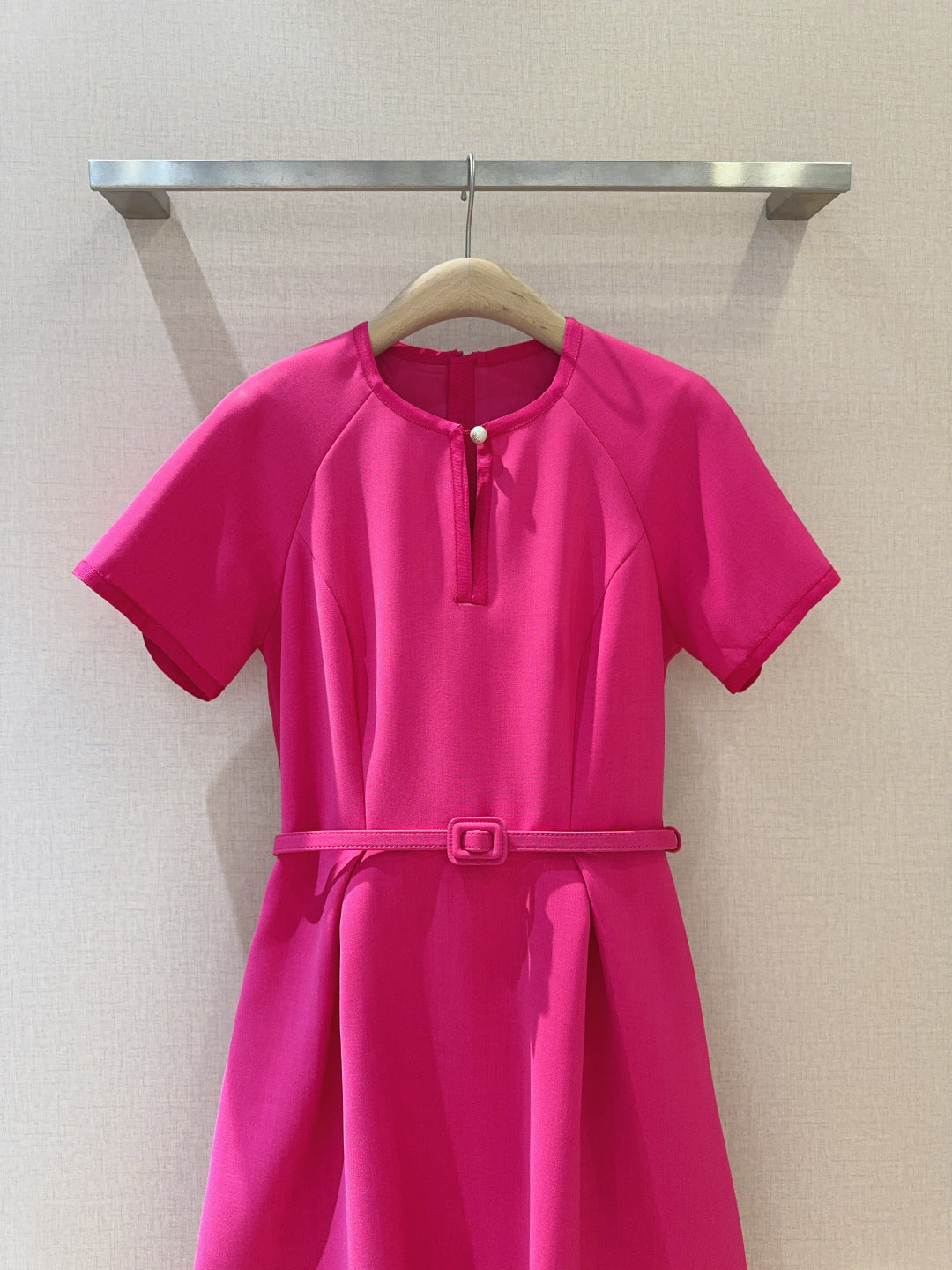 2025 new three-dimensional round neck raglan sleeve dress