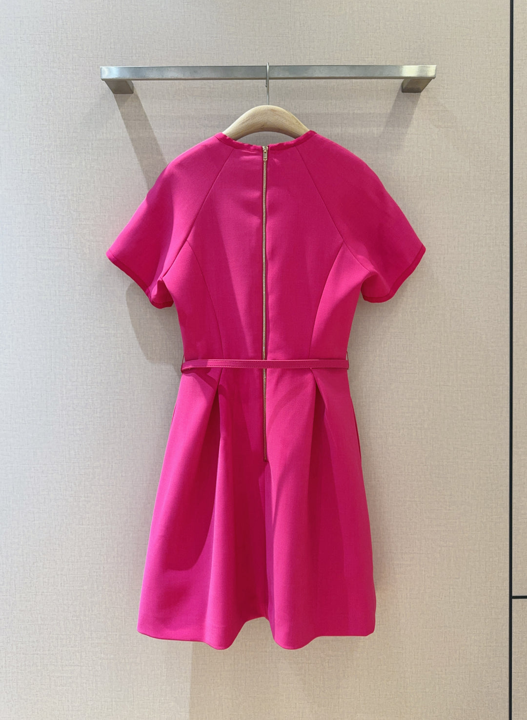 2025 new three-dimensional round neck raglan sleeve dress