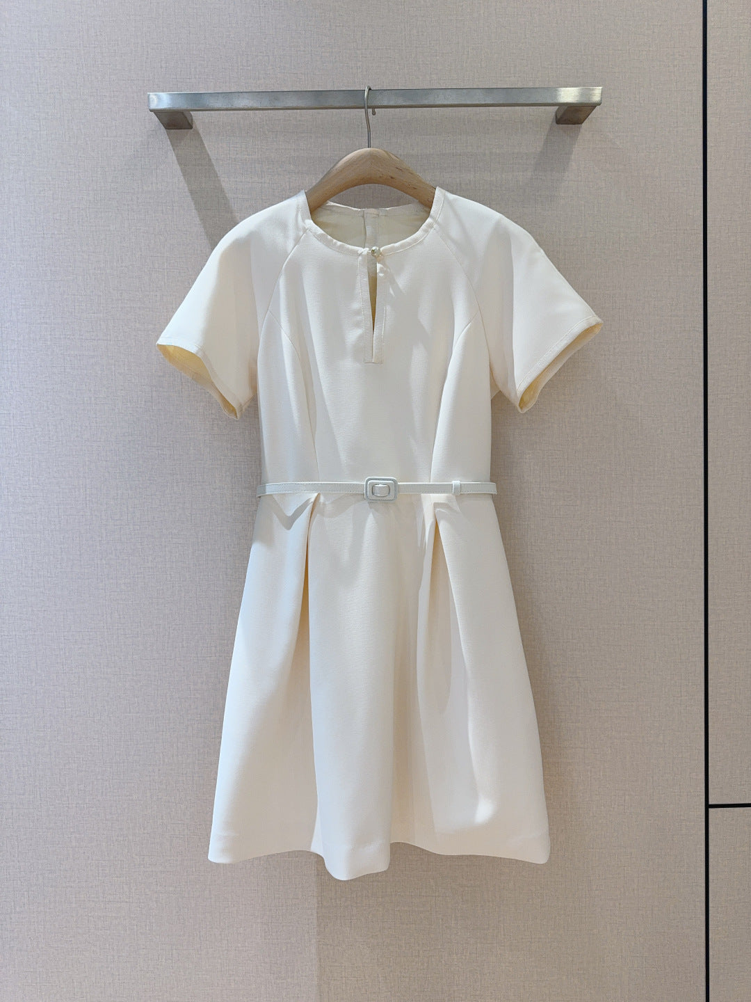 2025 new three-dimensional round neck raglan sleeve dress