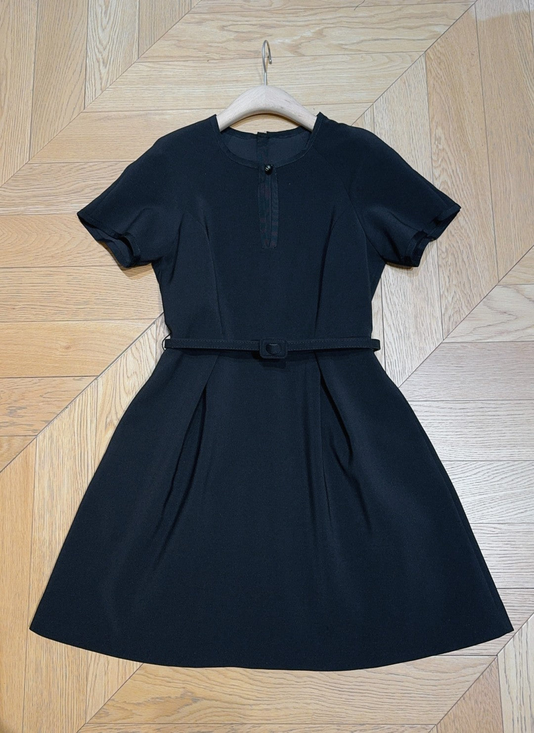 2025 new three-dimensional round neck raglan sleeve dress