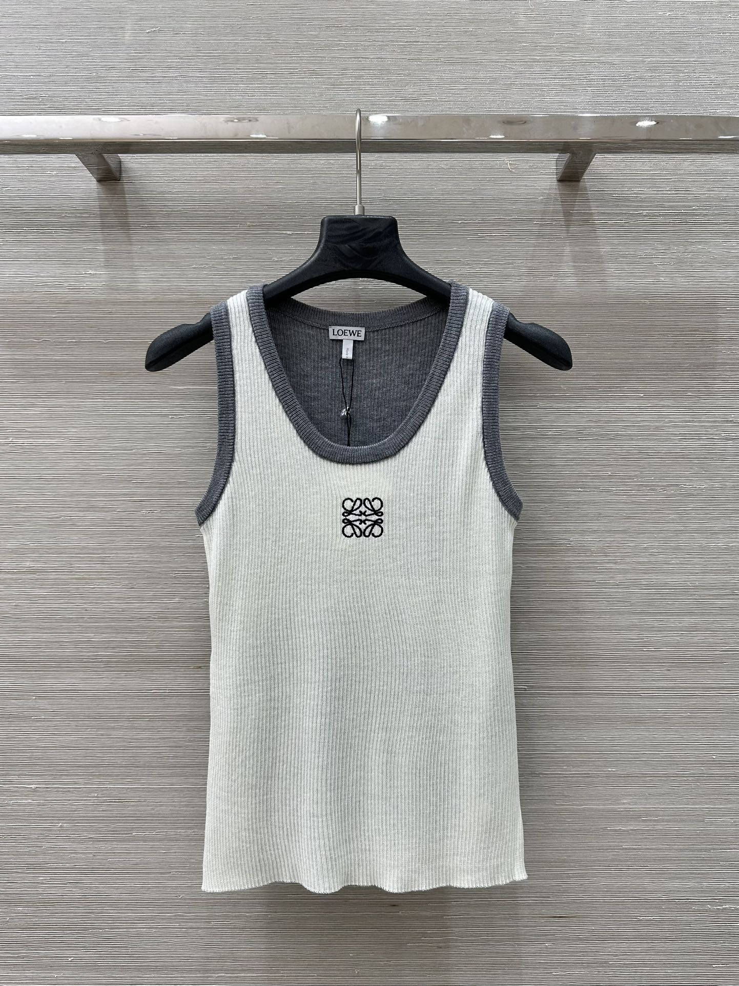 25 Spring and Summer New Vest