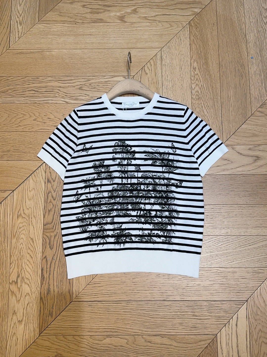 25 Spring and Summer New Round Neck Striped Print Short Sleeve