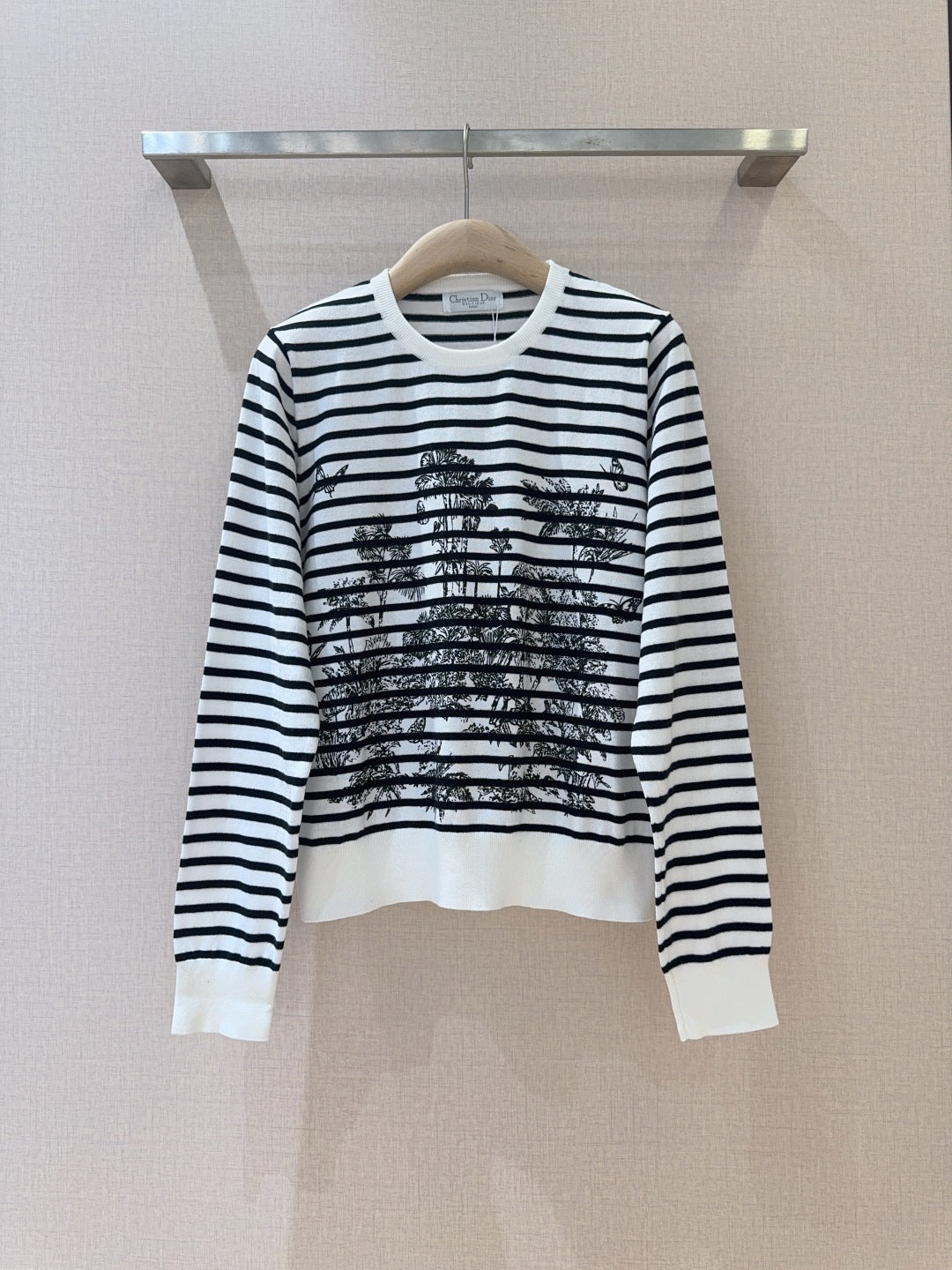 25 new Round Neck Striped Coconut Tree Print Pullover Long Sleeve