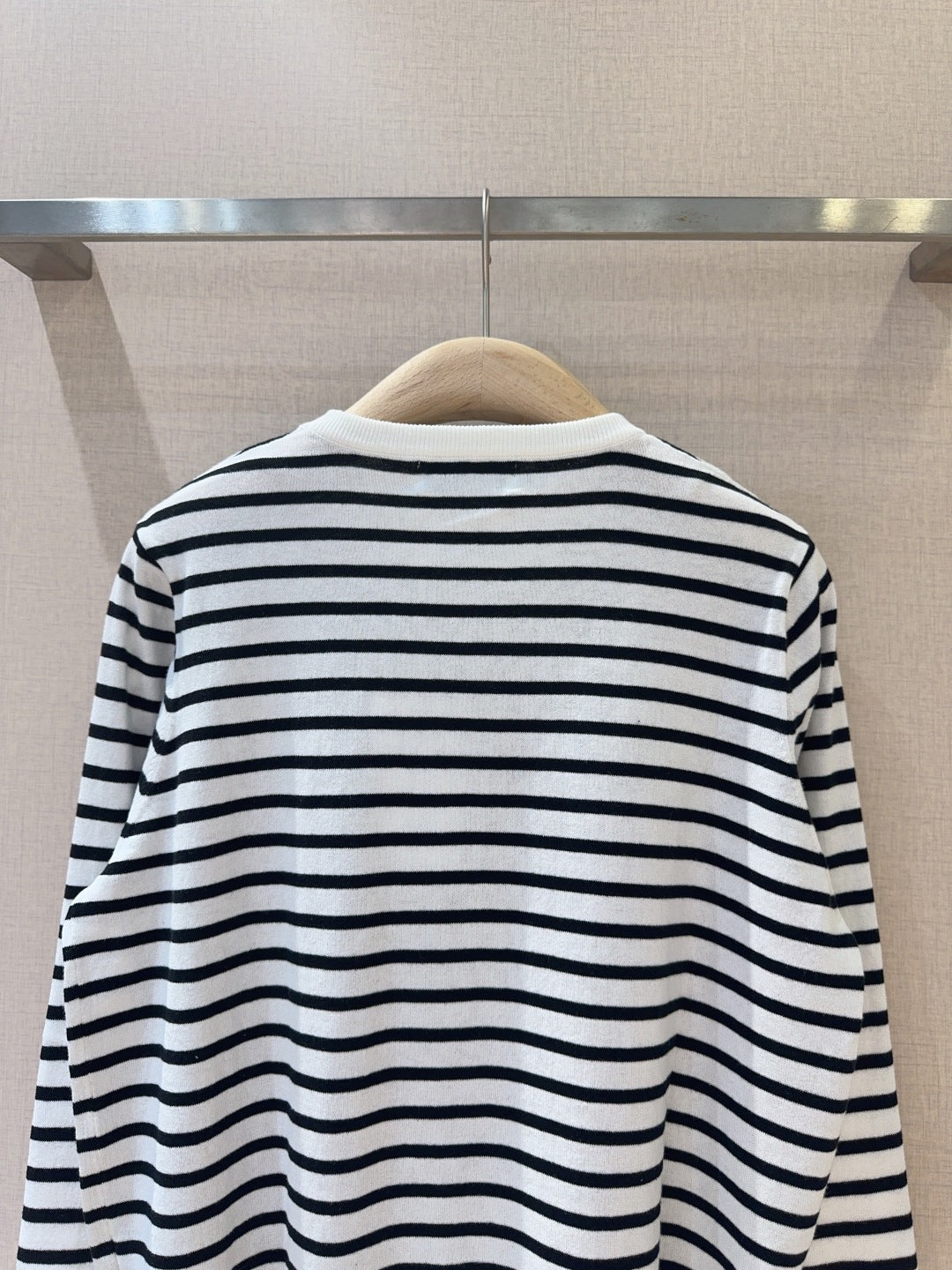 25 new Round Neck Striped Coconut Tree Print Pullover Long Sleeve