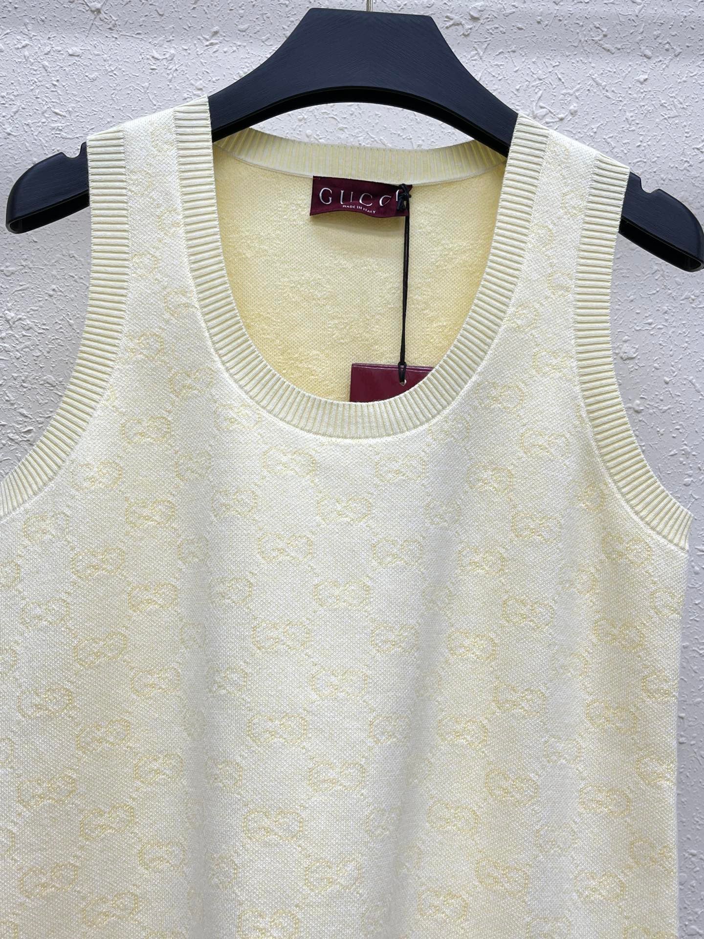 25 new knitted vest