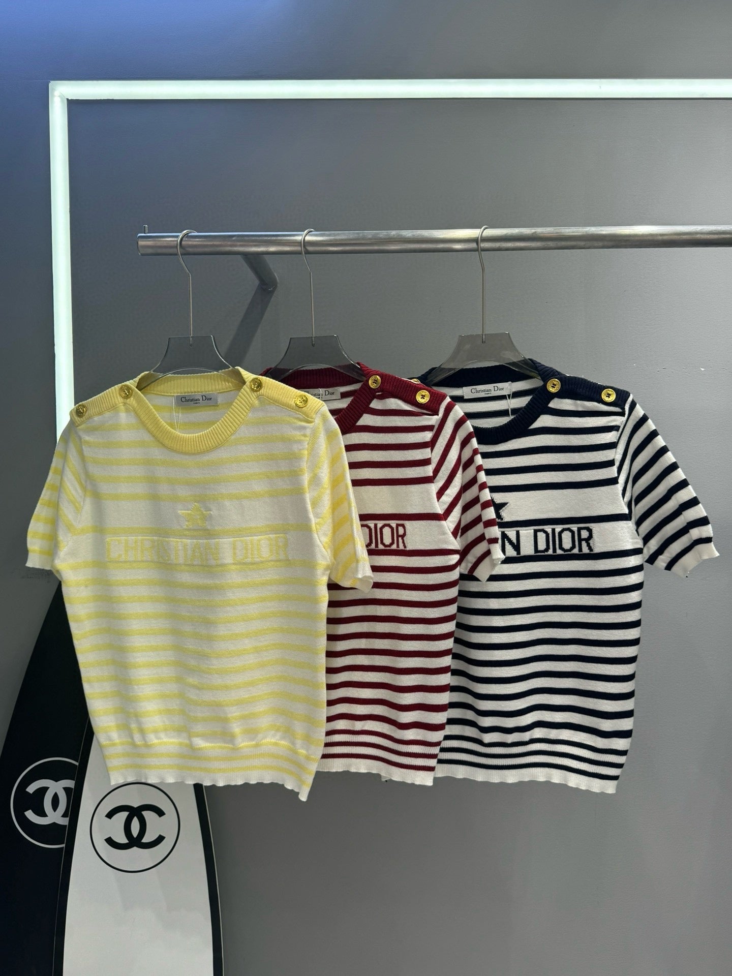 25 Pentagram Letter Jacquard Gold Button Shoulder Button Striped Crew Neck Knit Short Sleeve