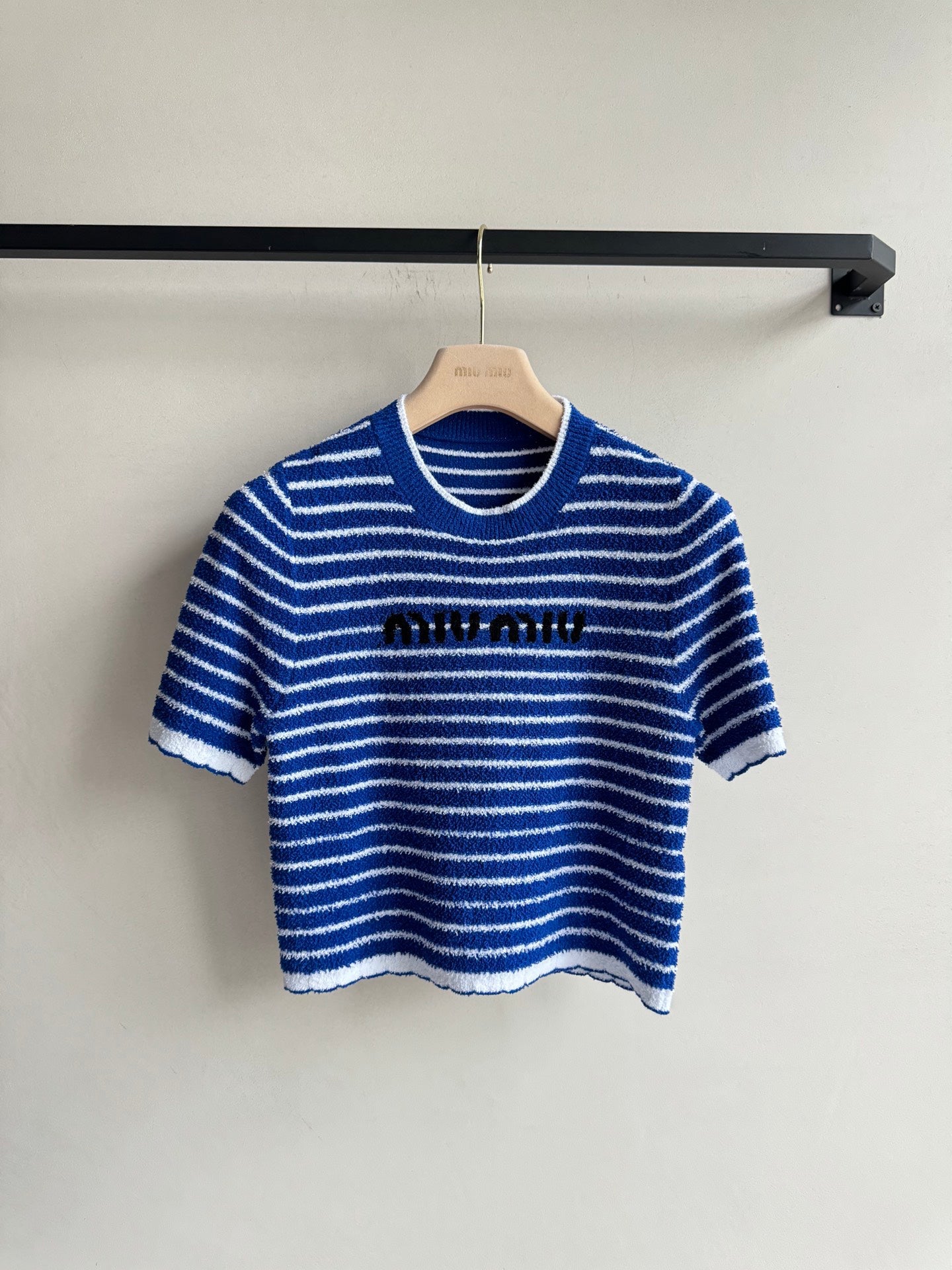 25 New Striped Knitted Short Sleeve Suit