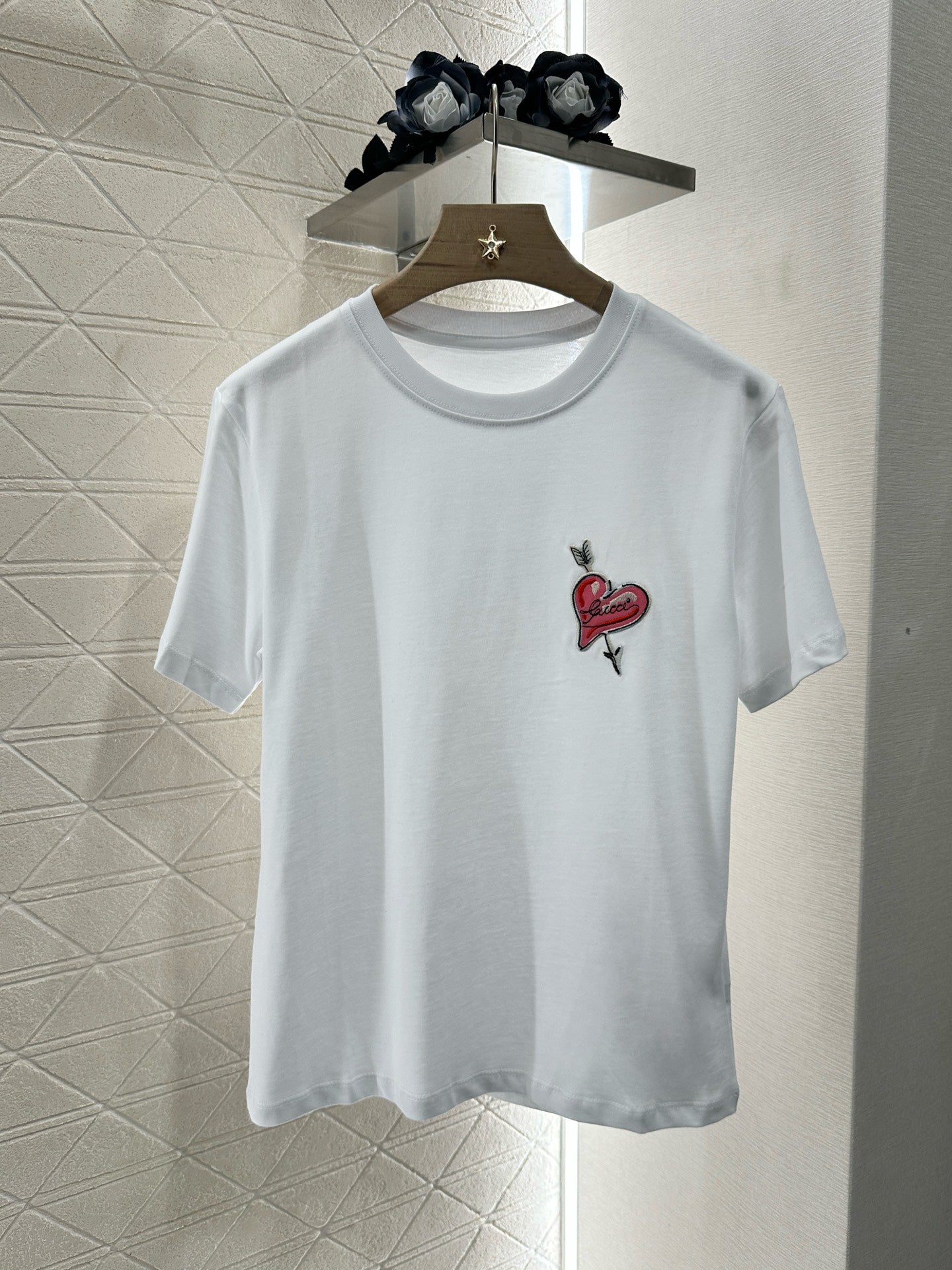 2025 Summer New Round Neck Embroidered Love T-shirt