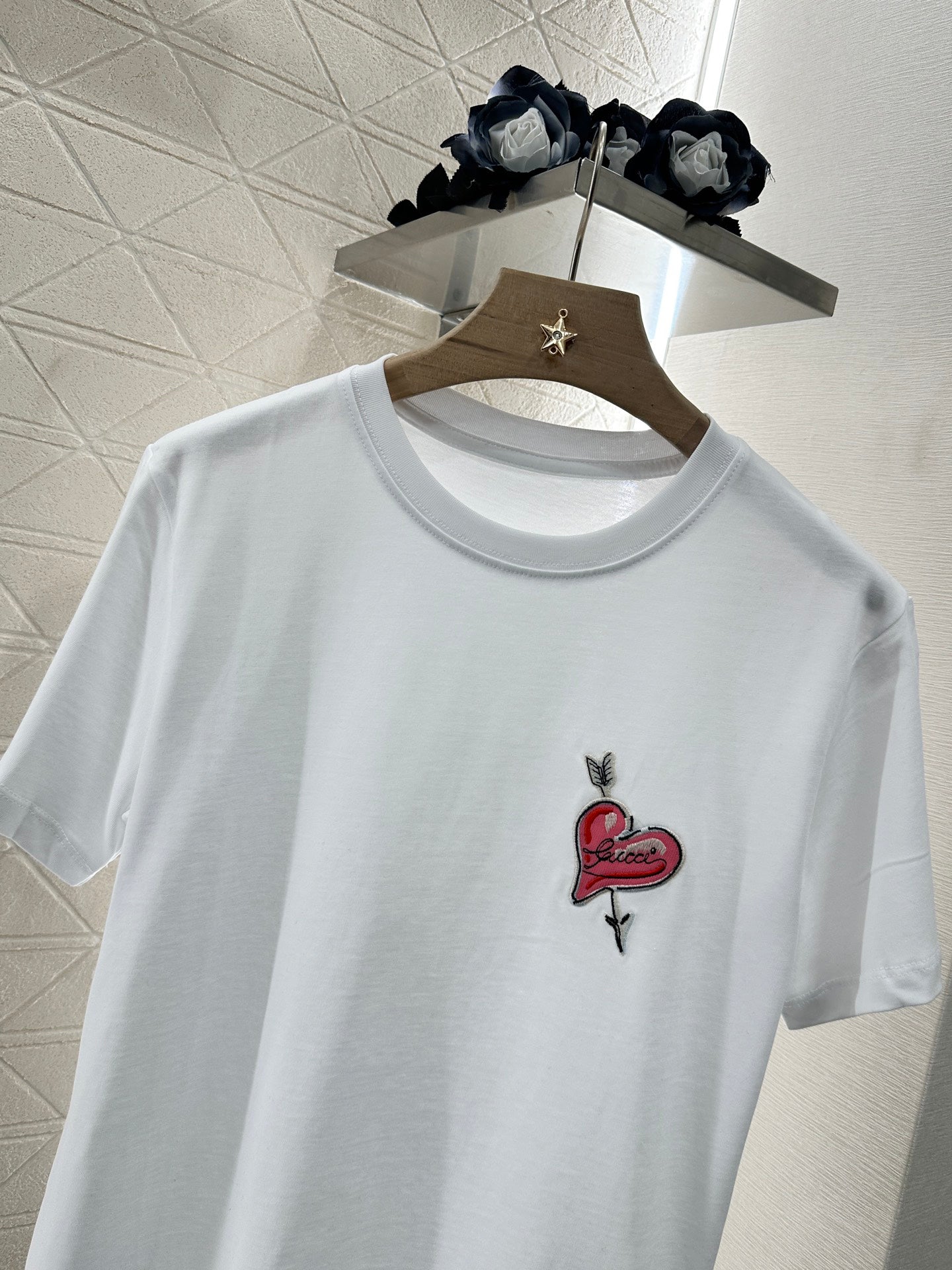 2025 Summer New Round Neck Embroidered Love T-shirt