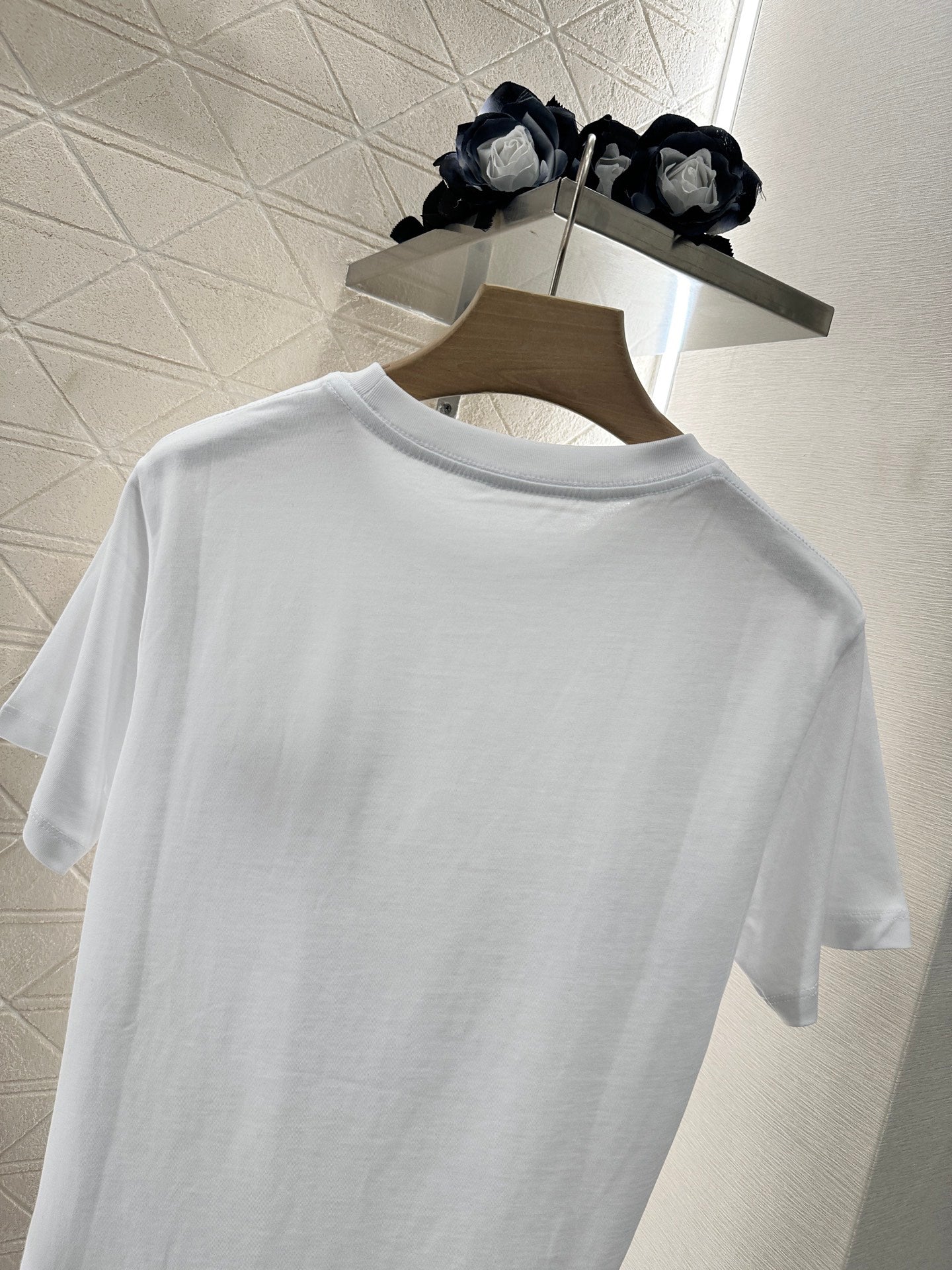 2025 Summer New Round Neck Embroidered Love T-shirt