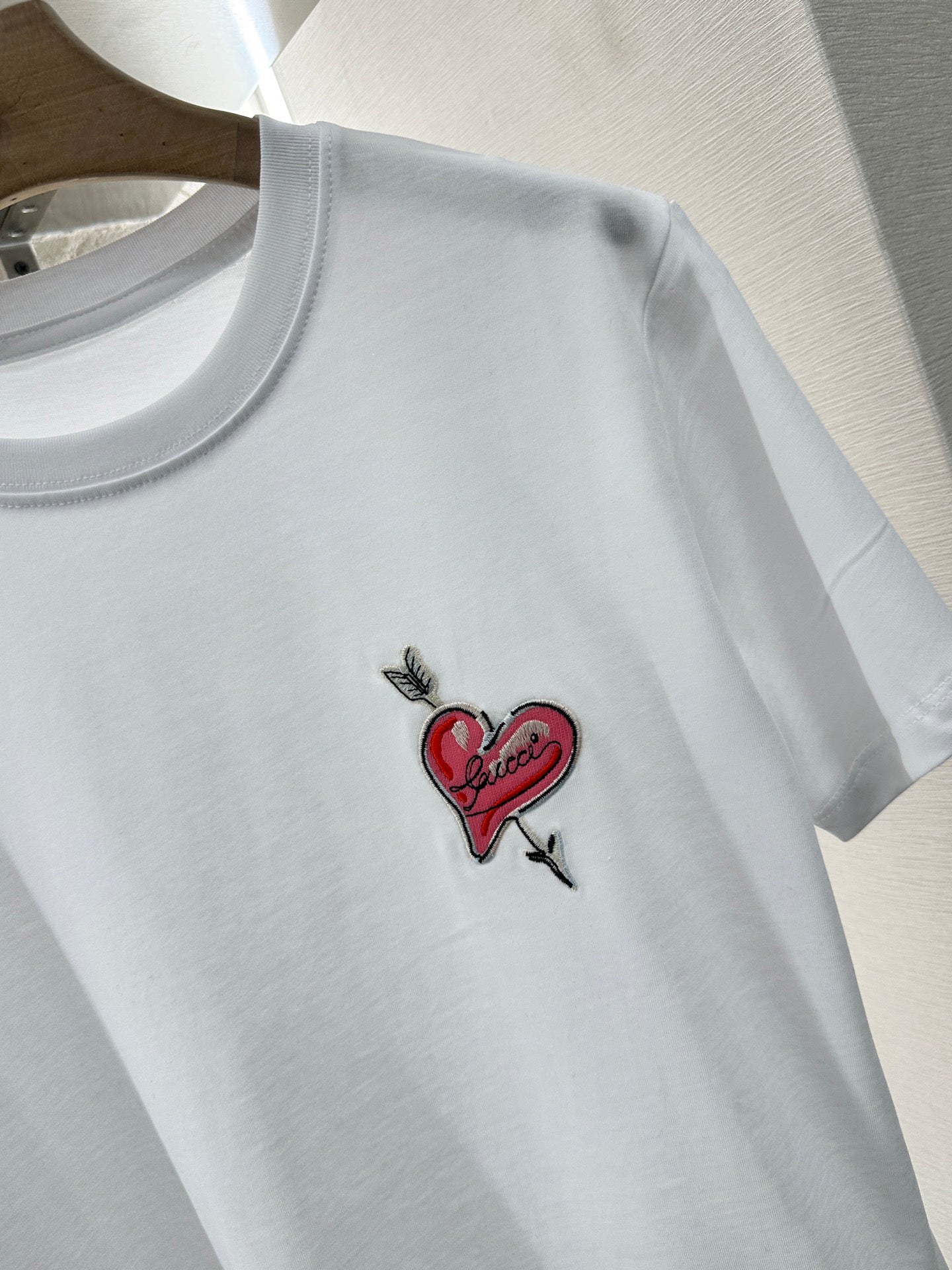 2025 Summer New Round Neck Embroidered Love T-shirt