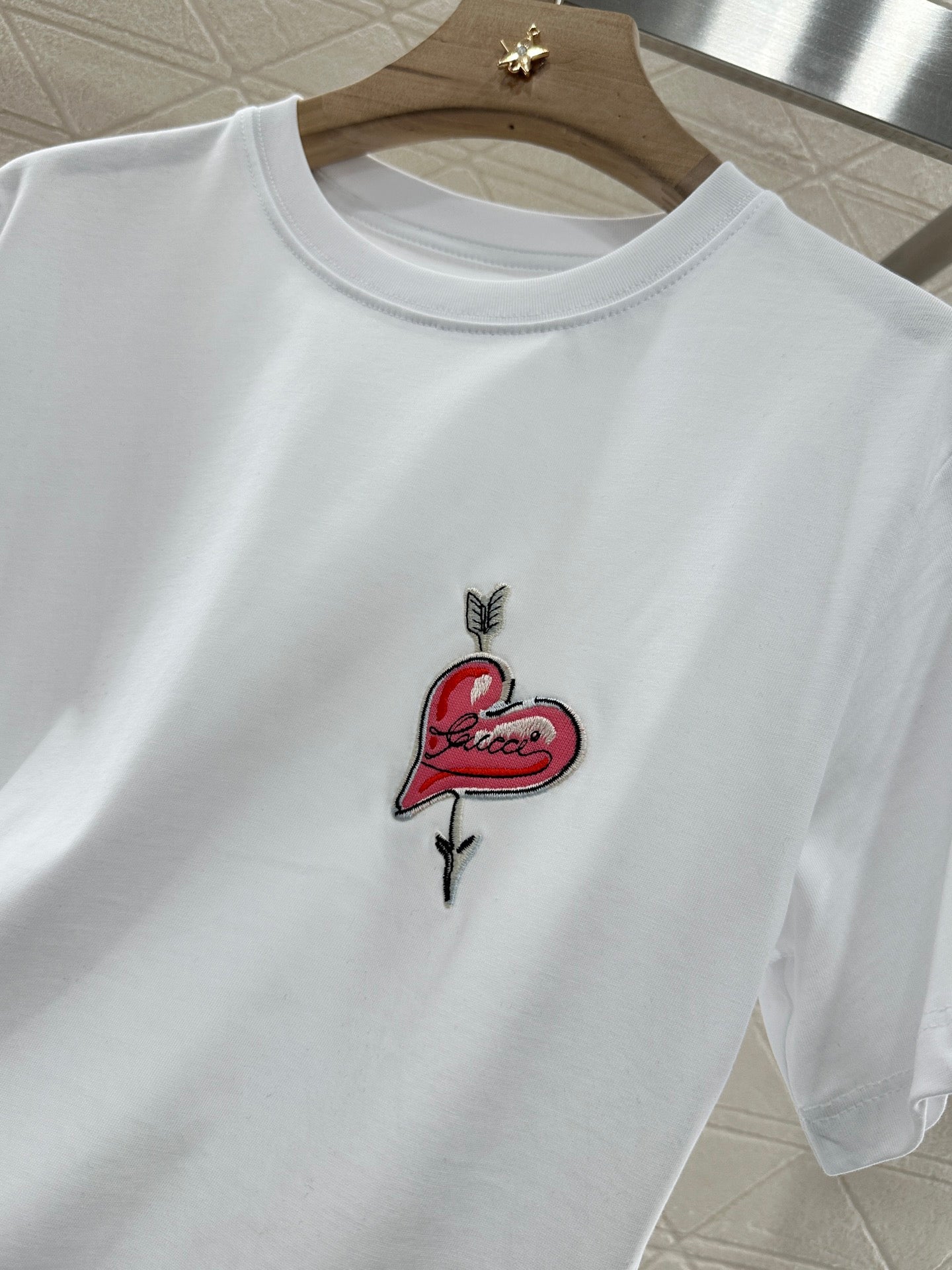 2025 Summer New Round Neck Embroidered Love T-shirt
