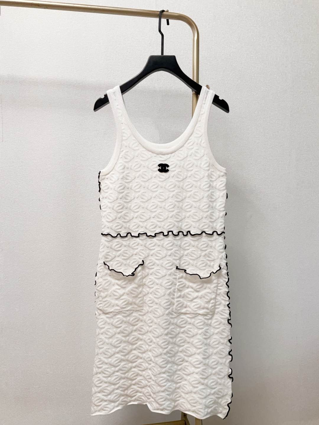 25 new summer sleeveless knitted dress