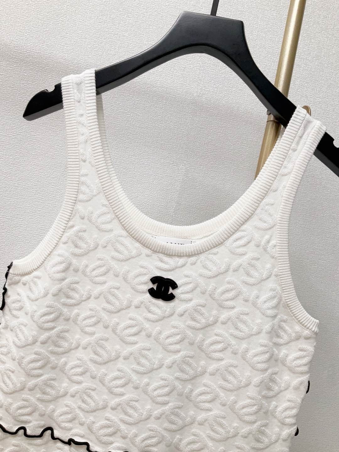 25 new summer sleeveless knitted dress