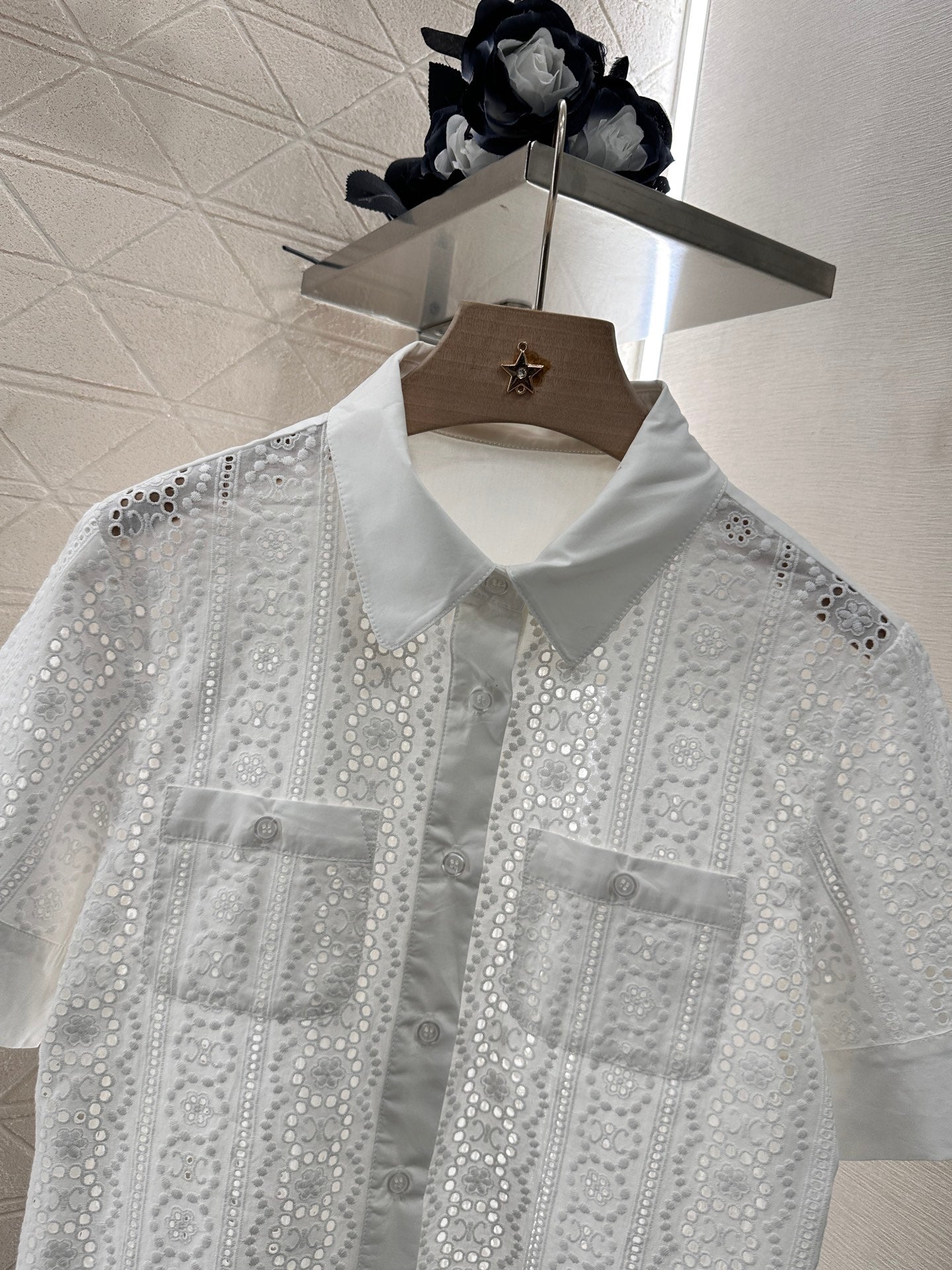 2025 Summer New Retro Jacquard Hollow Shirt