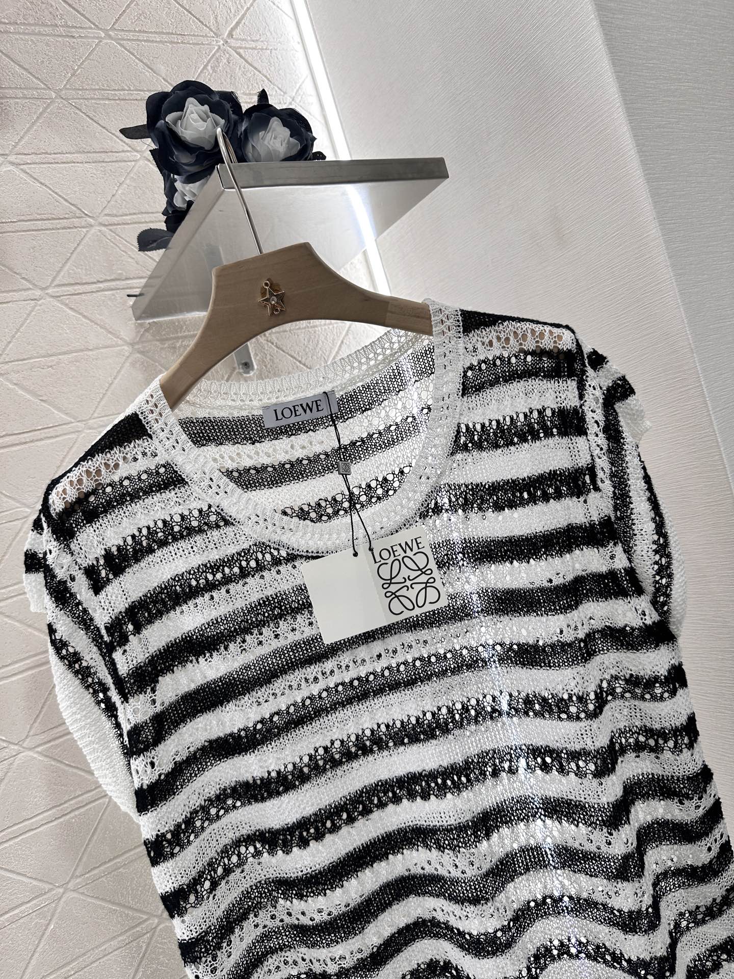 2025 Summer New Totem Embroidery Hollow Knitted Short Sleeves