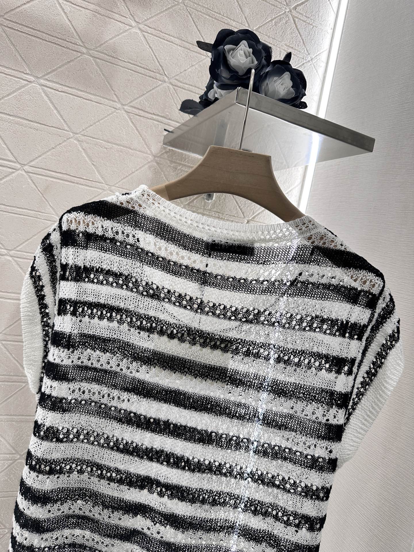 2025 Summer New Totem Embroidery Hollow Knitted Short Sleeves