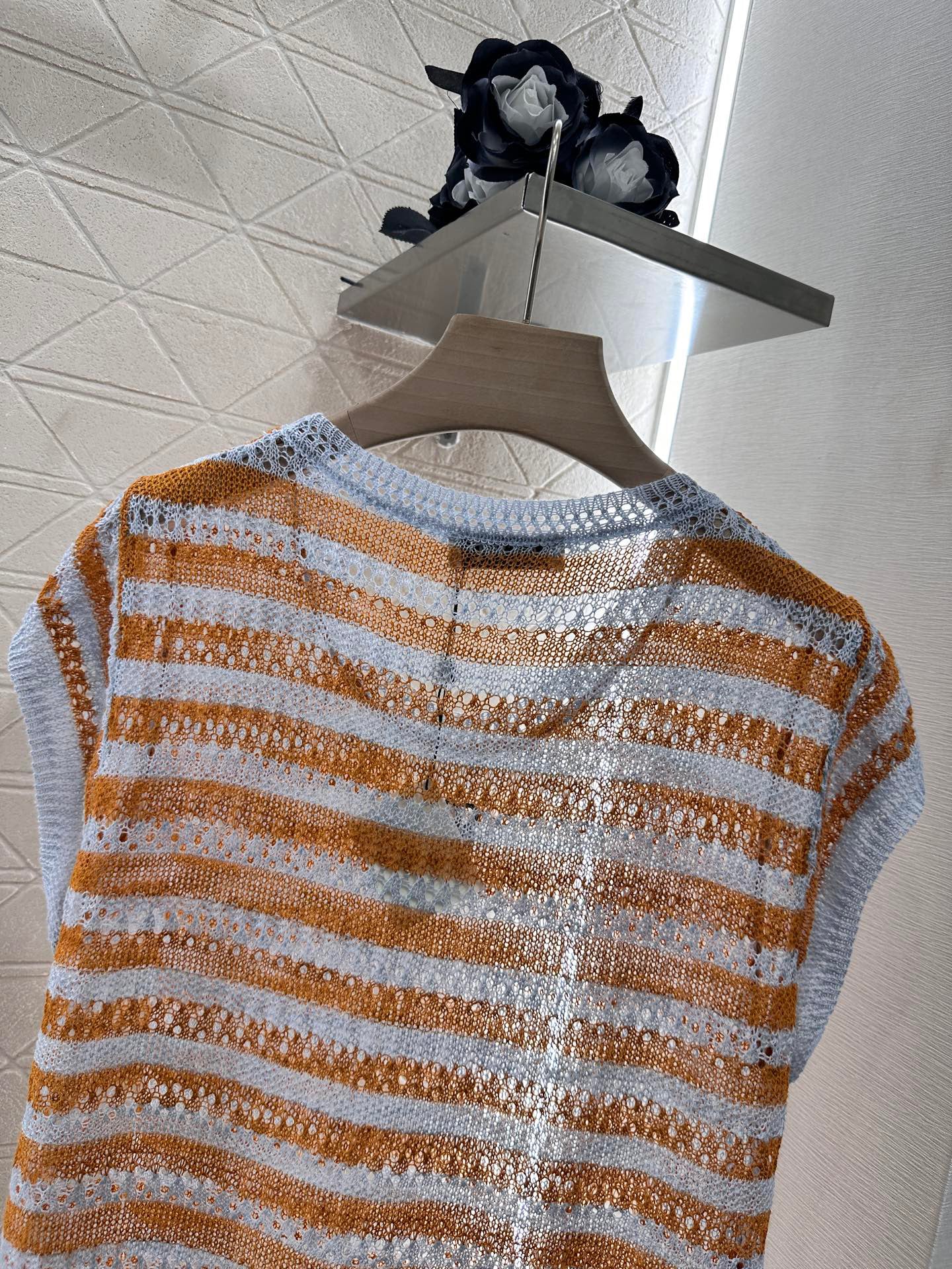 2025 Summer New Totem Embroidery Hollow Knitted Short Sleeves