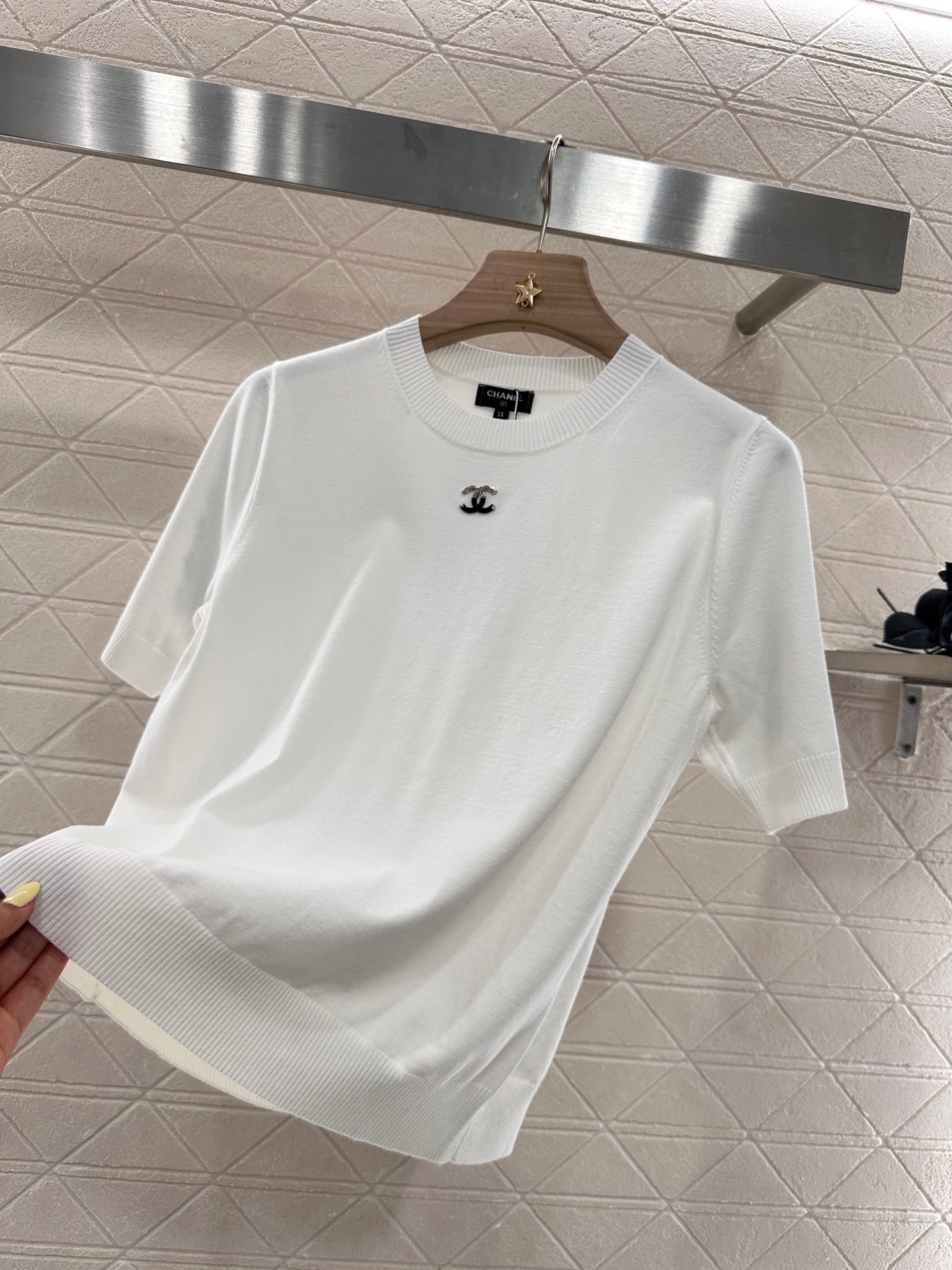 2025 New Arrivals Shoulder Sleeve Sequin Double C Knitted Short Sleeve