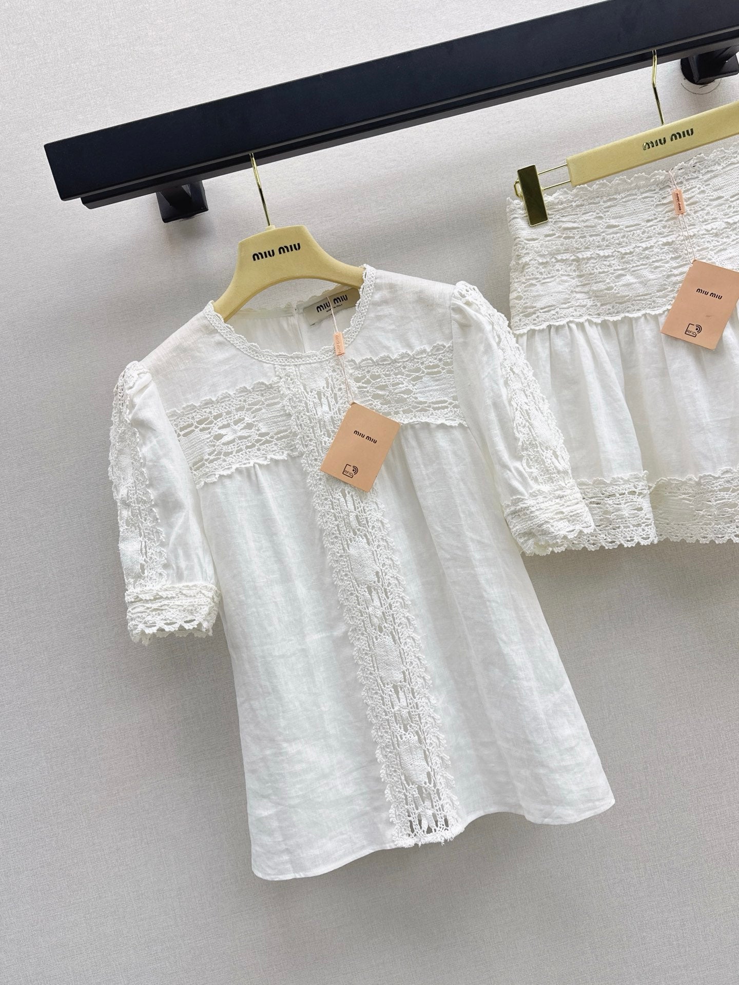 25Ss Spring and Summer Latest French Round Neck Linen Short Sleeve Shirt Suit