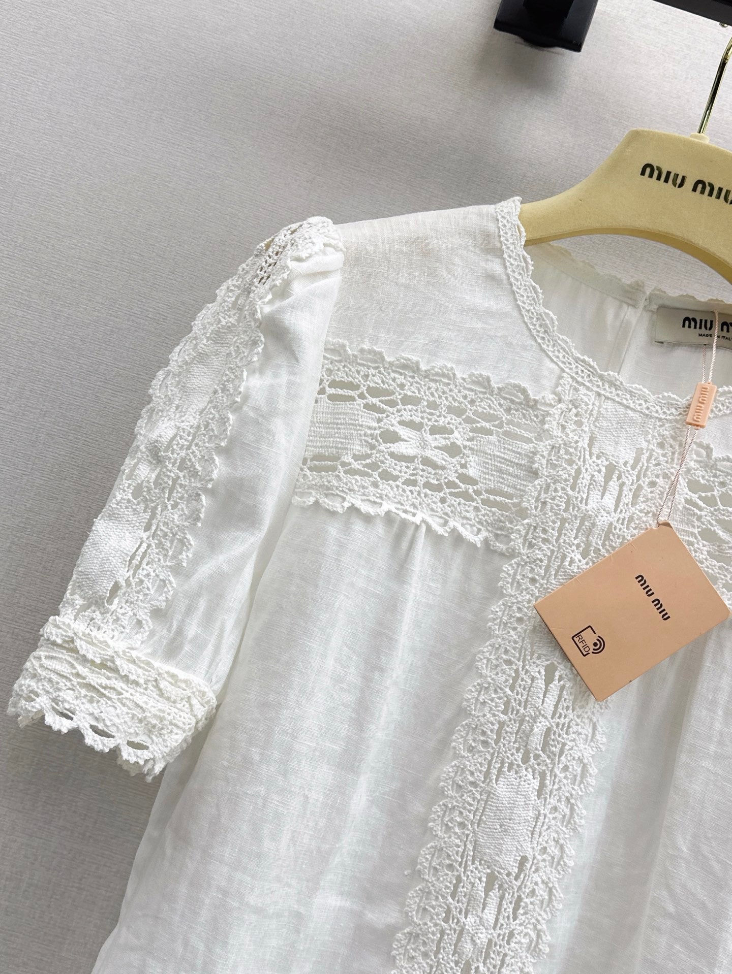 25Ss Spring and Summer Latest French Round Neck Linen Short Sleeve Shirt Suit