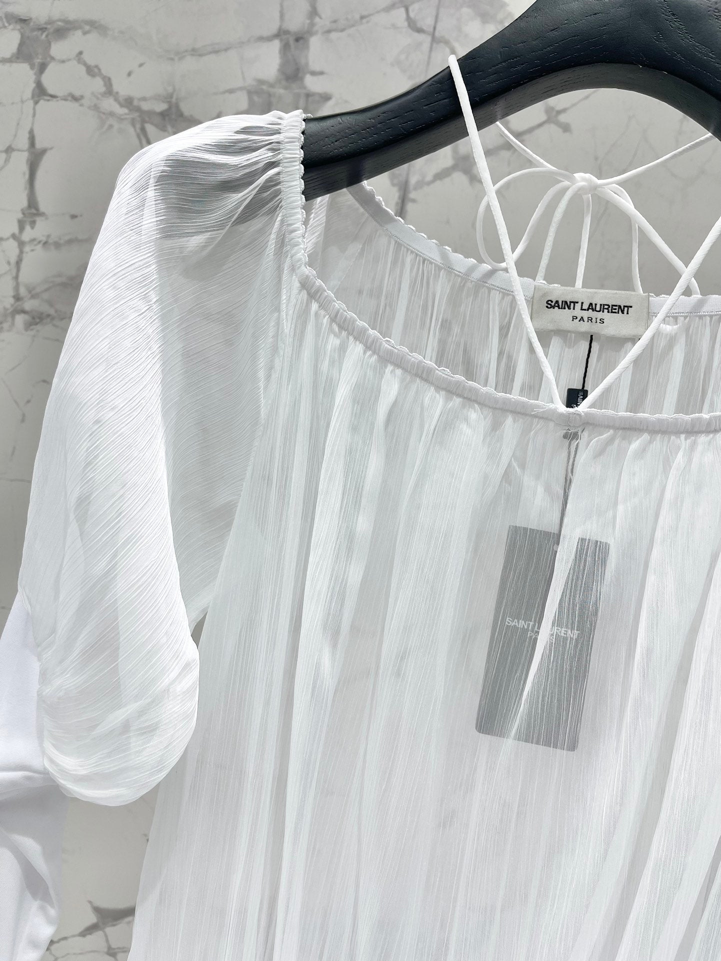 25 new pleated texture halter neck off-shoulder leg of lamb sleeves multi-layered ruffle dress