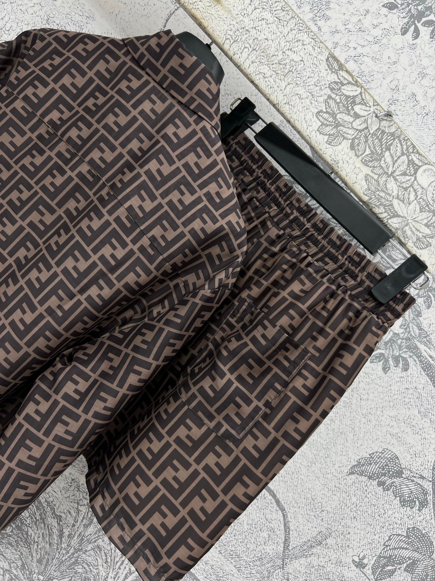25 Summer new letter jacquard lapel shirt + high waist shorts