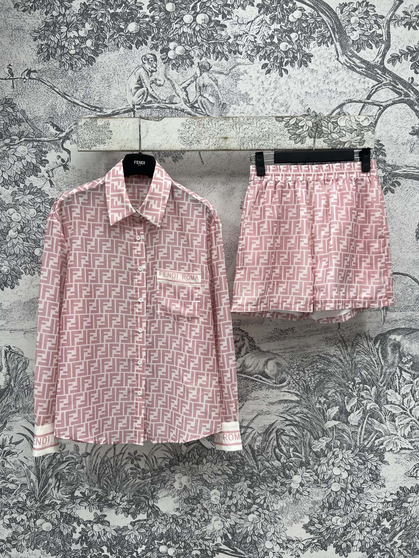 25 Summer new letter jacquard lapel shirt + high waist shorts
