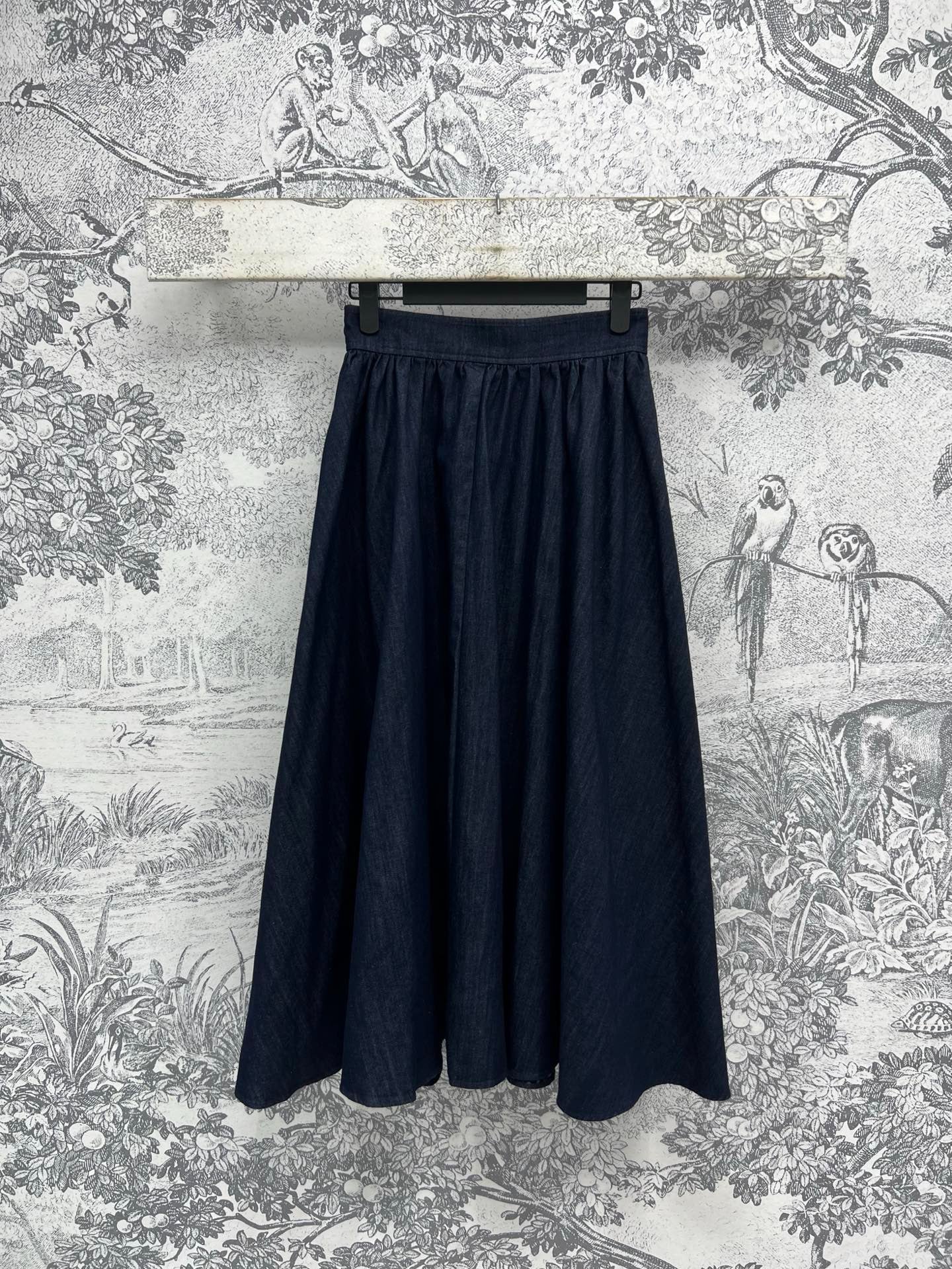 25 Spring and Summer New Denim Letter Jacquard Single-Breasted Skirt