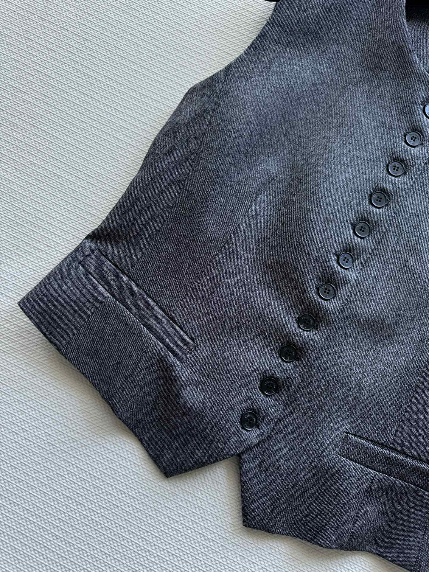 25 New Gray Suits for Summer