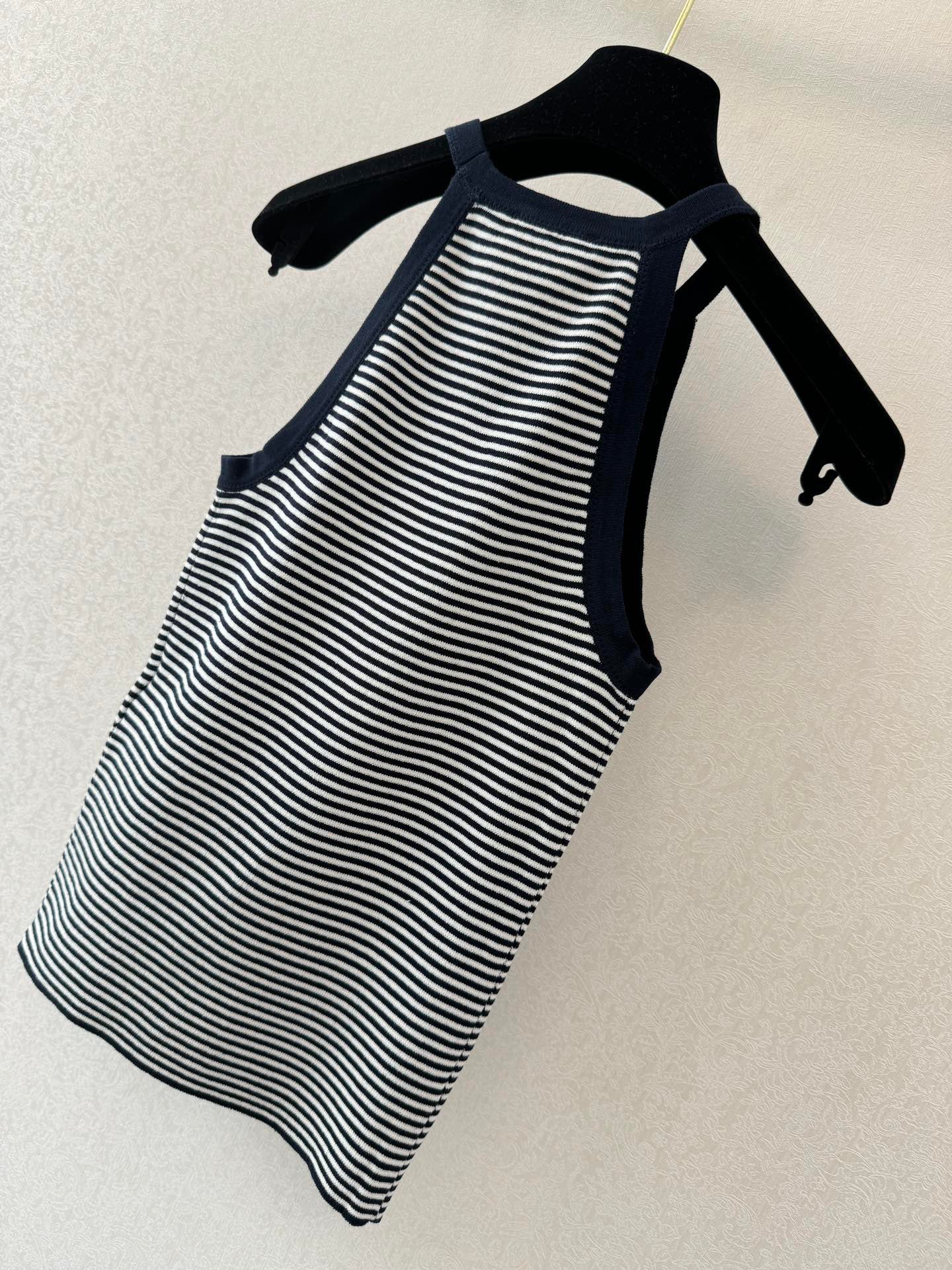 25 Summer New Striped Halter Vest