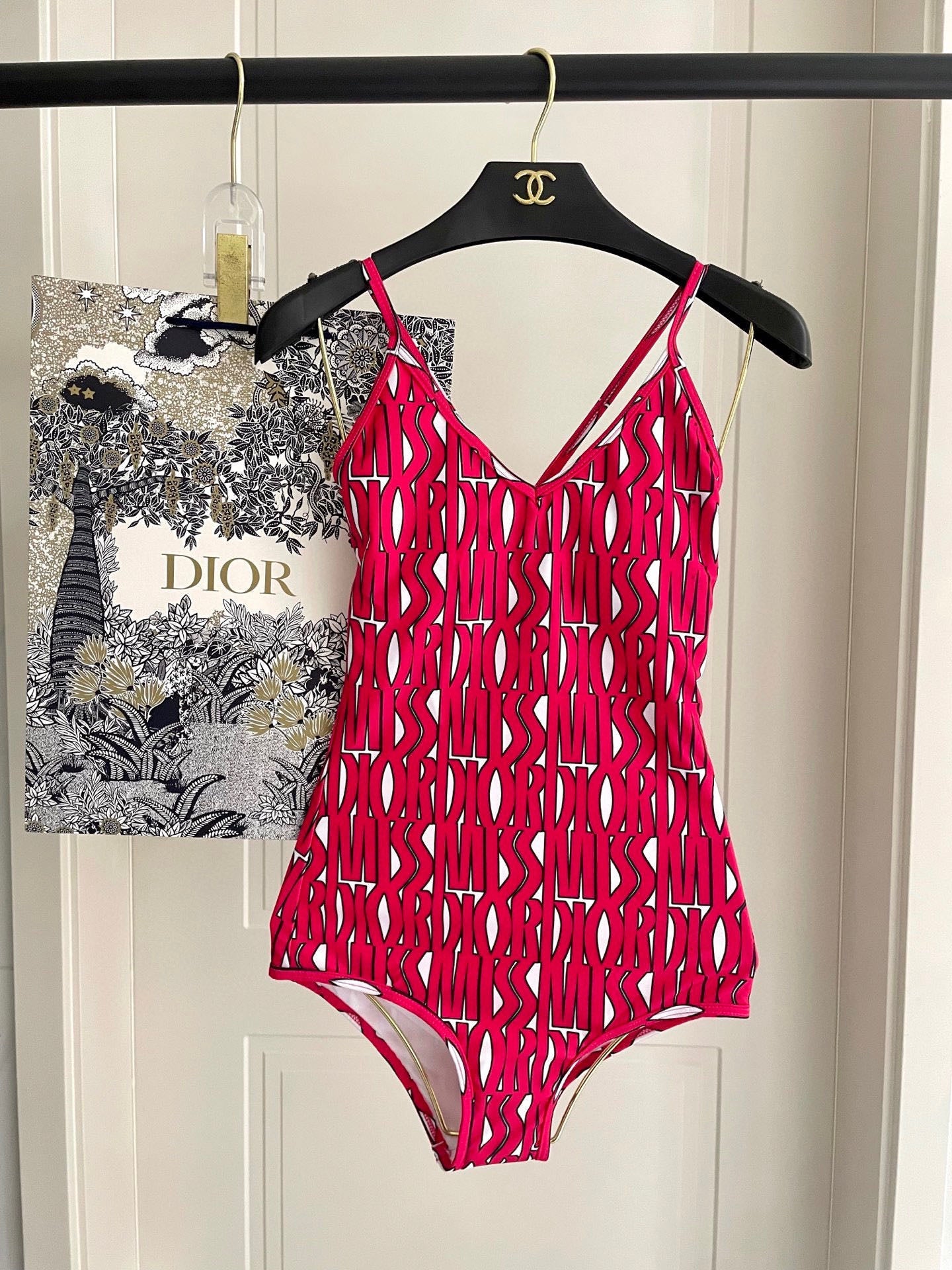 25 Summer New Print Fashion Sexy V-neck Suspender Top One-piece Swimsuit