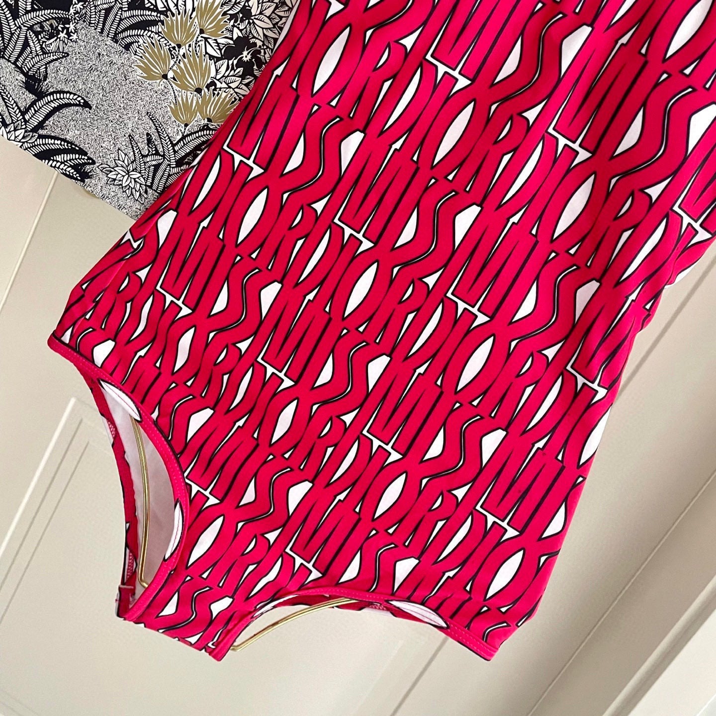 25 Summer New Print Fashion Sexy V-neck Suspender Top One-piece Swimsuit