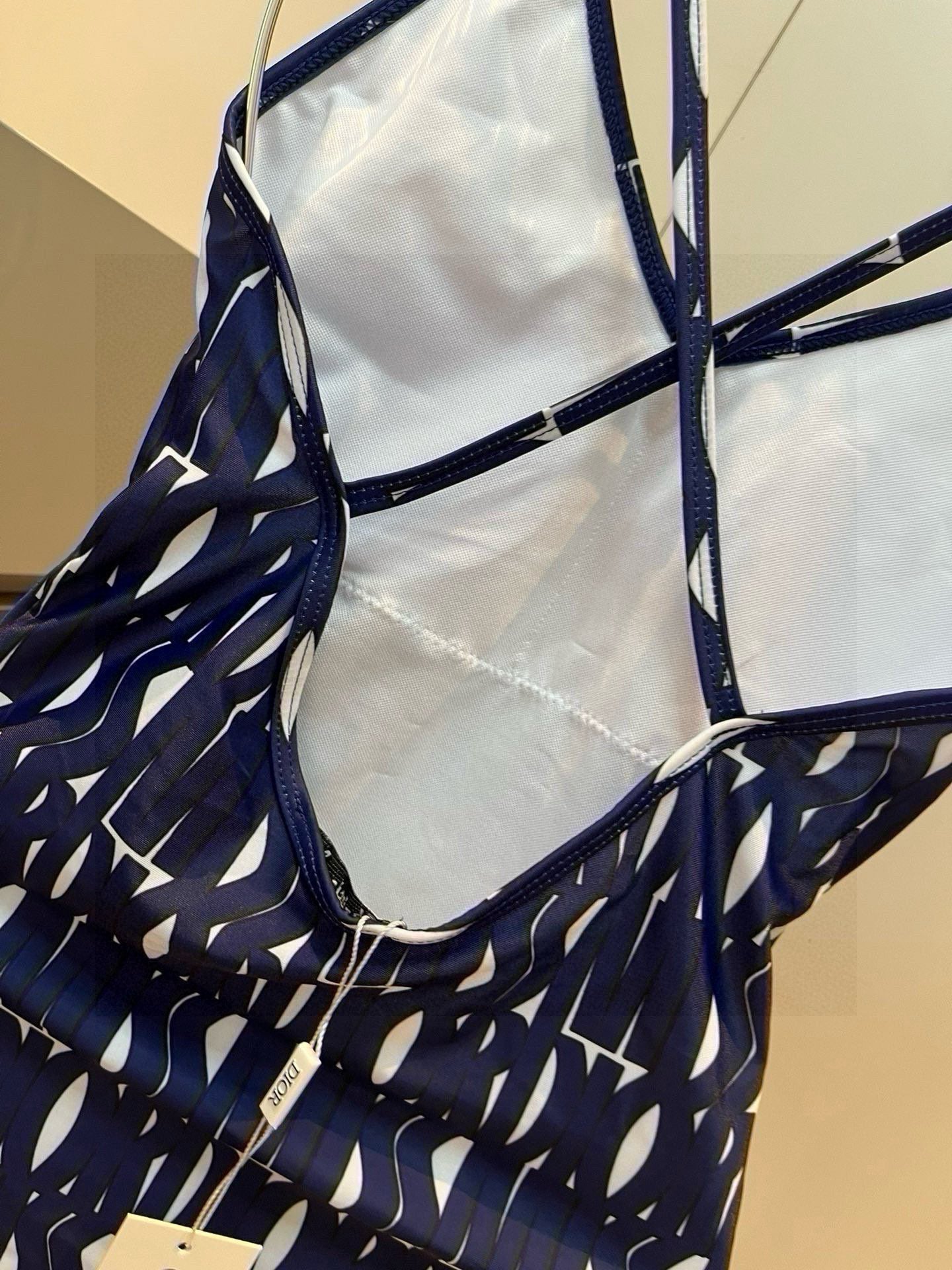 25 Summer New Print Fashion Sexy V-neck Suspender Top One-piece Swimsuit