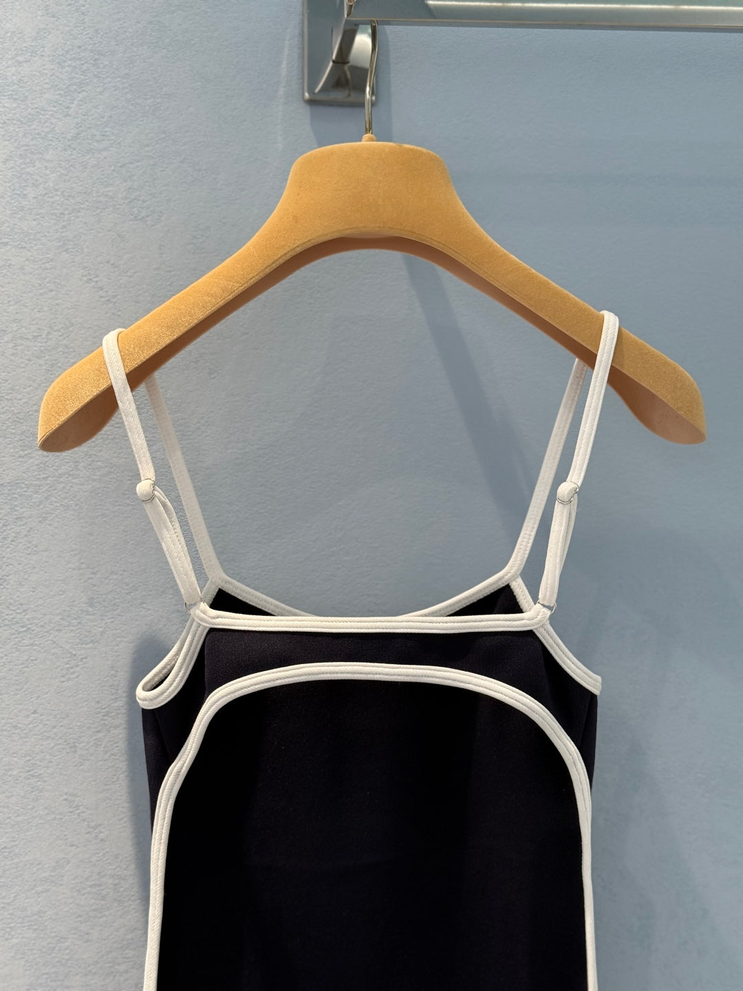 25 new summer contrast color one-piece swimsuit