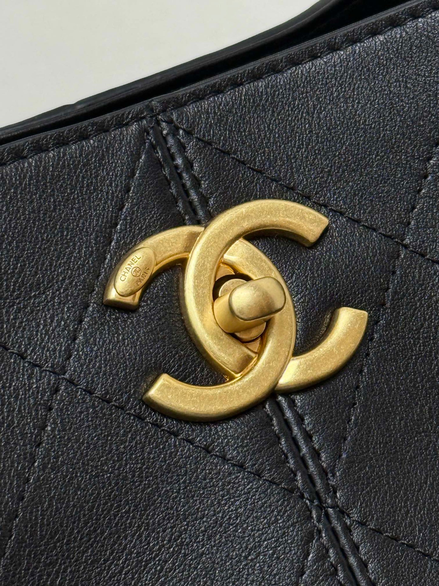 25A Small Tote Bag 36cm Black Calfskin